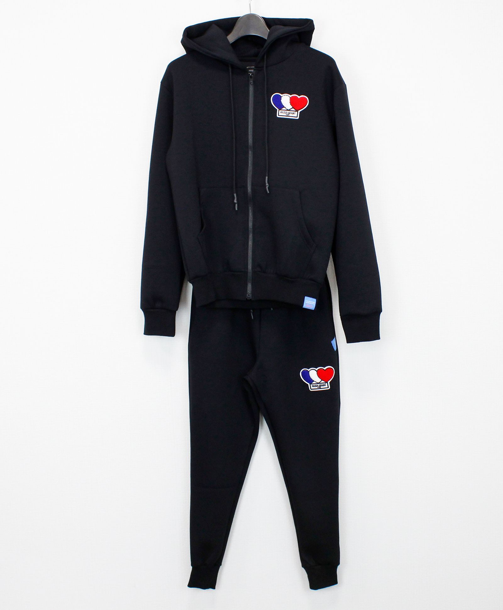 3ハートパッチダンボールジップパーカー / 3Heart Patch Cardboard Zip Hoodie / BLACK