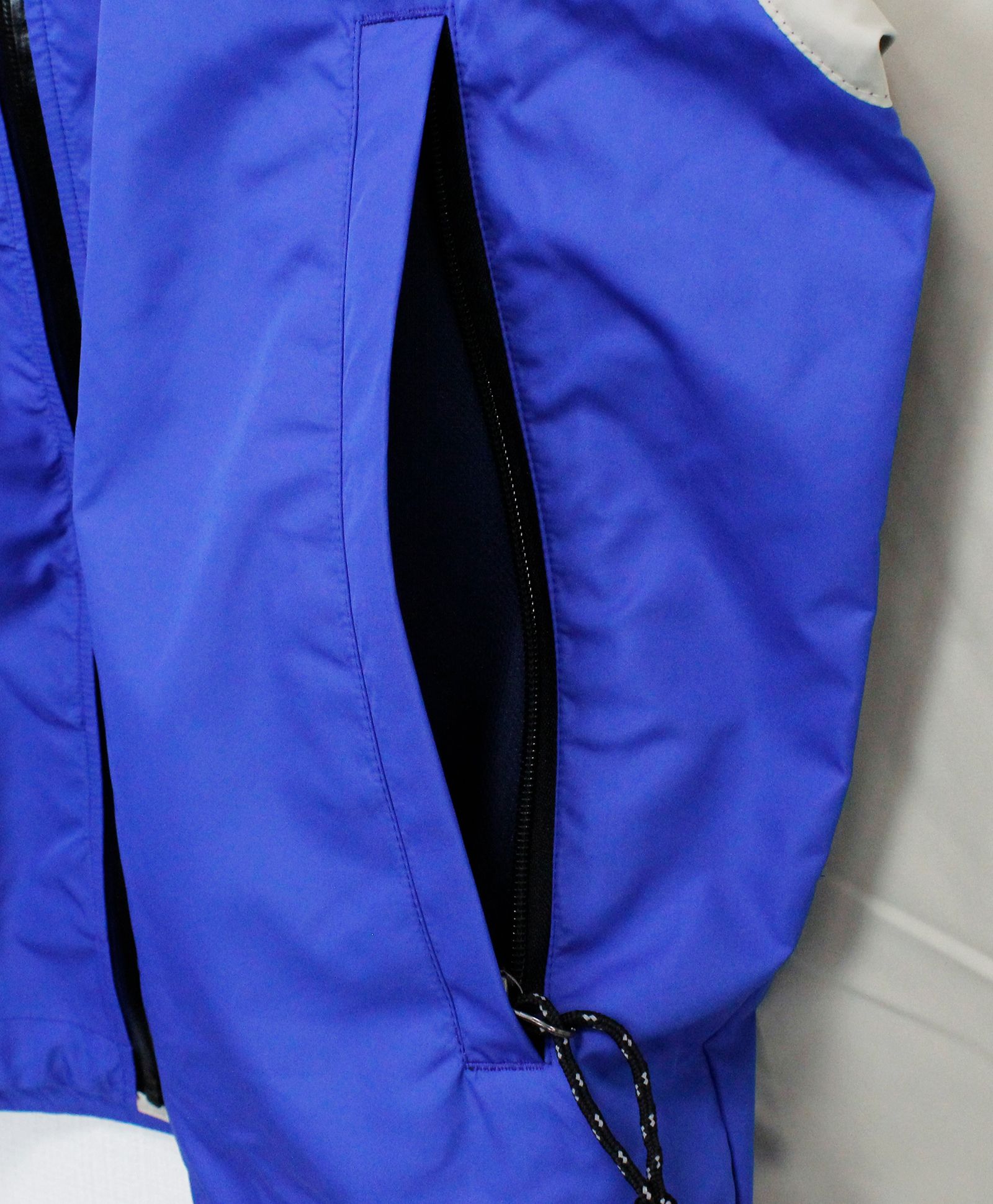 ACANTHUS / Light Shell Hooded Jacket / BEIGE x BLUE / [JK2401]