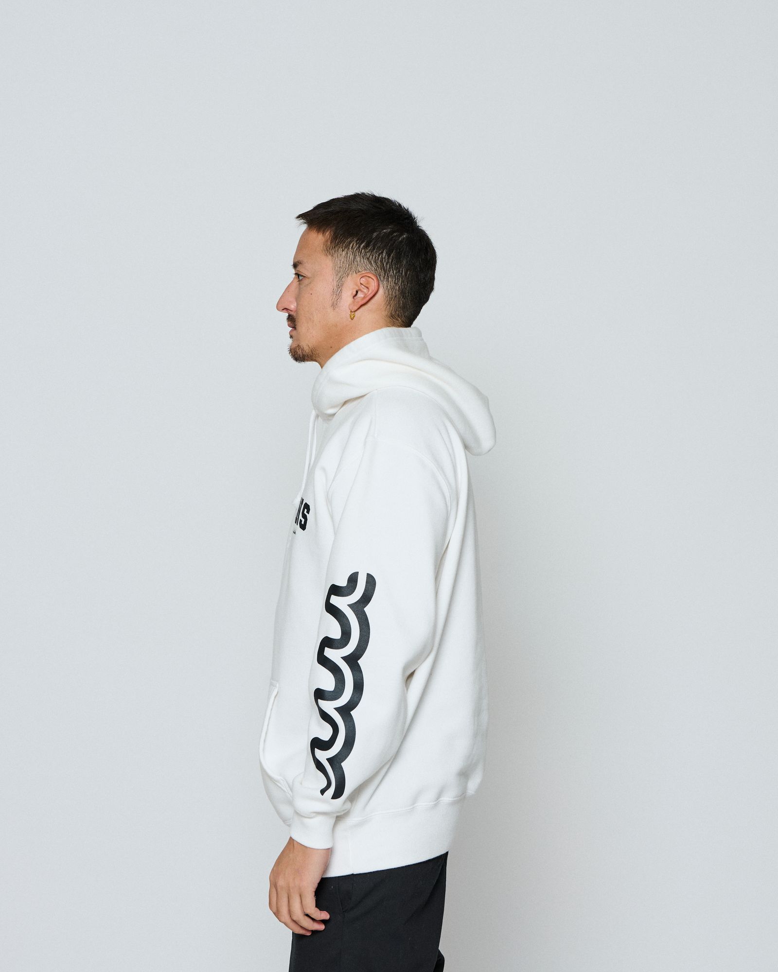 ☆先行予約☆ muta MARINE × ACANTHUS /アームプリントフーディー /パーカー / Arm Print Hooded Sweatshirt / WHITE 【MA2657】