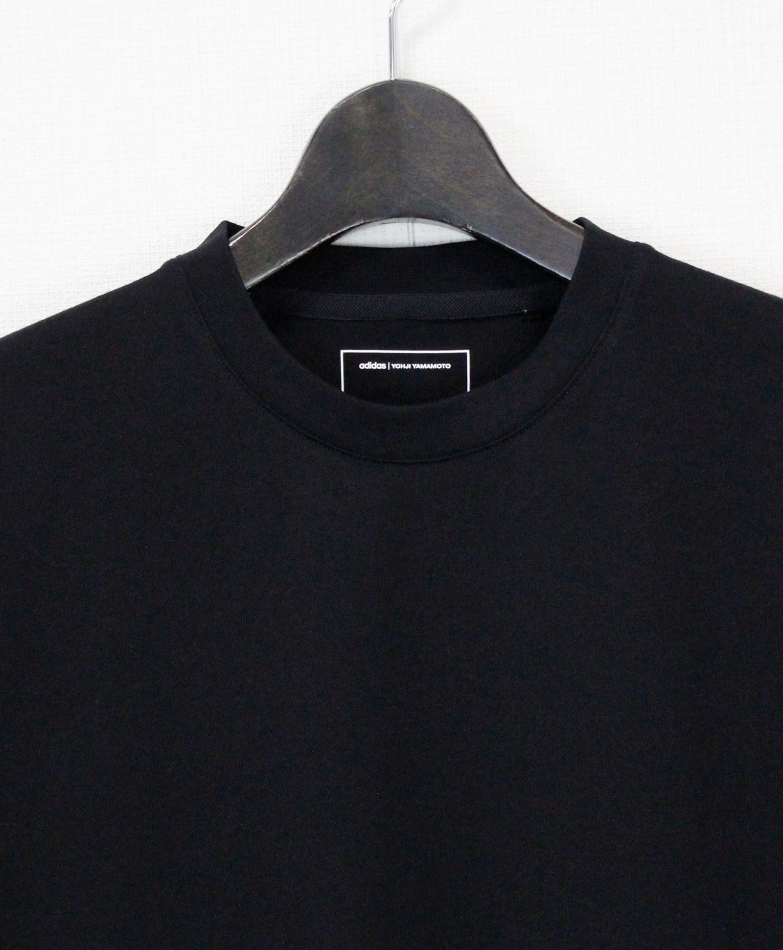 グラフィックショートスリーブTシャツ / Y-3 GFX SHORT SLEEVE TEE / BLACK [KR2223-APPS26]