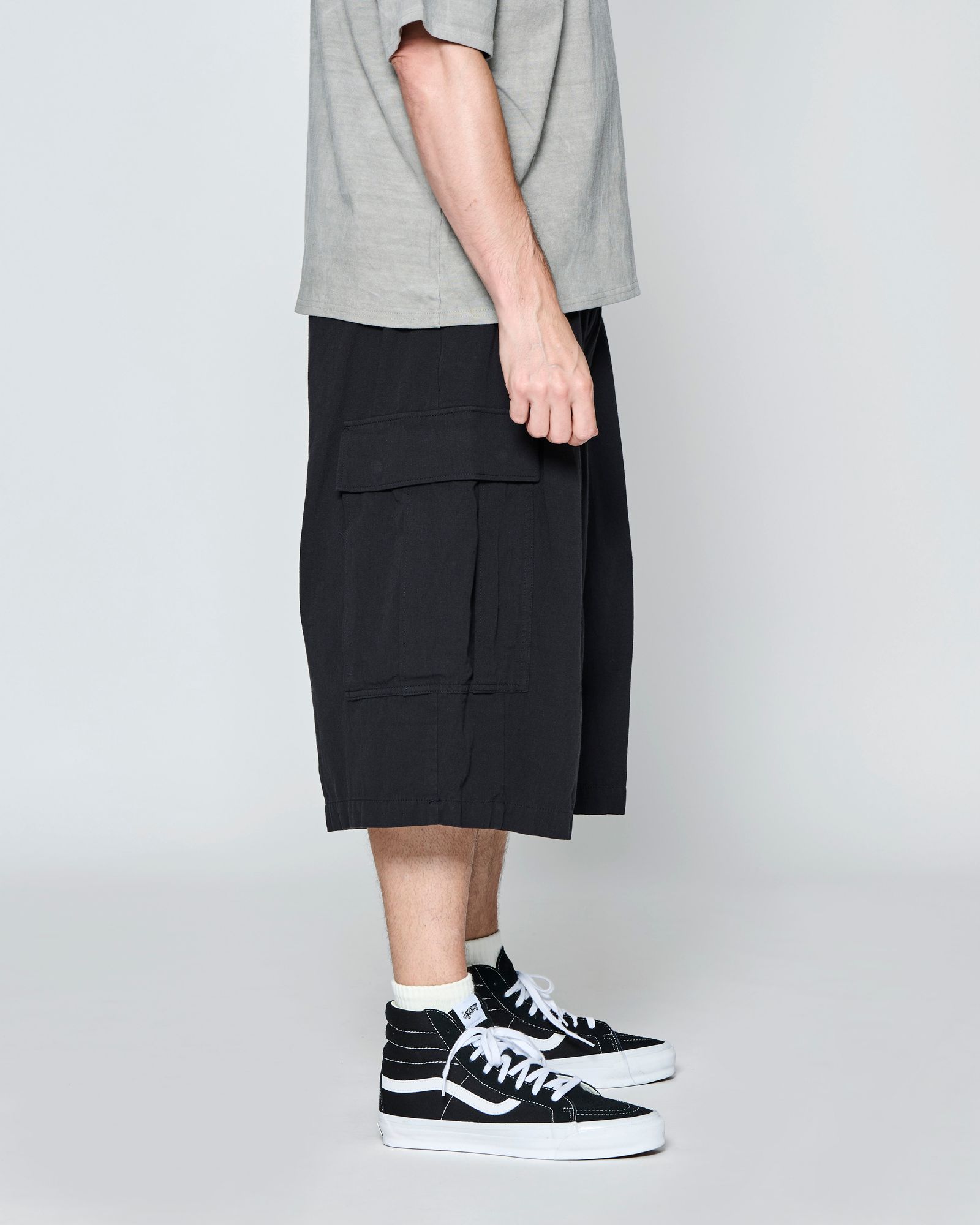 ☆先行予約☆ バギーカーゴショーツ  /  Baggy Cargo Shorts / BLACK 【PT2702】