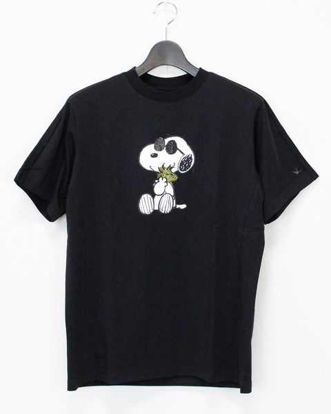 1PIU1UGUALE3 RELAX × PEANUTS / スヌーピー ラインストーン半袖Tシャツ / ブラック【UST-26095】