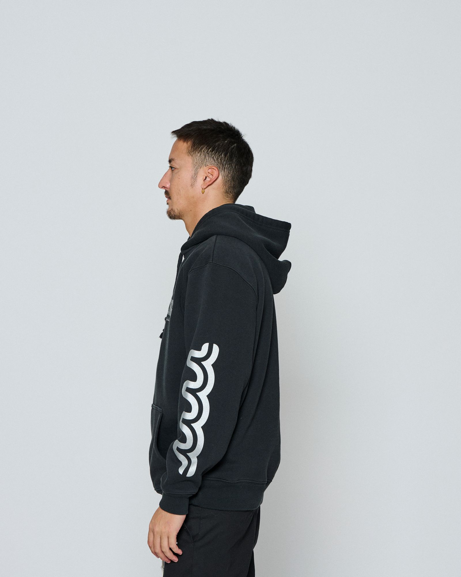 ☆先行予約☆ muta MARINE × ACANTHUS /アームプリントフーディー /パーカー / Arm Print Hooded Sweatshirt / BLACK 【MA2657】