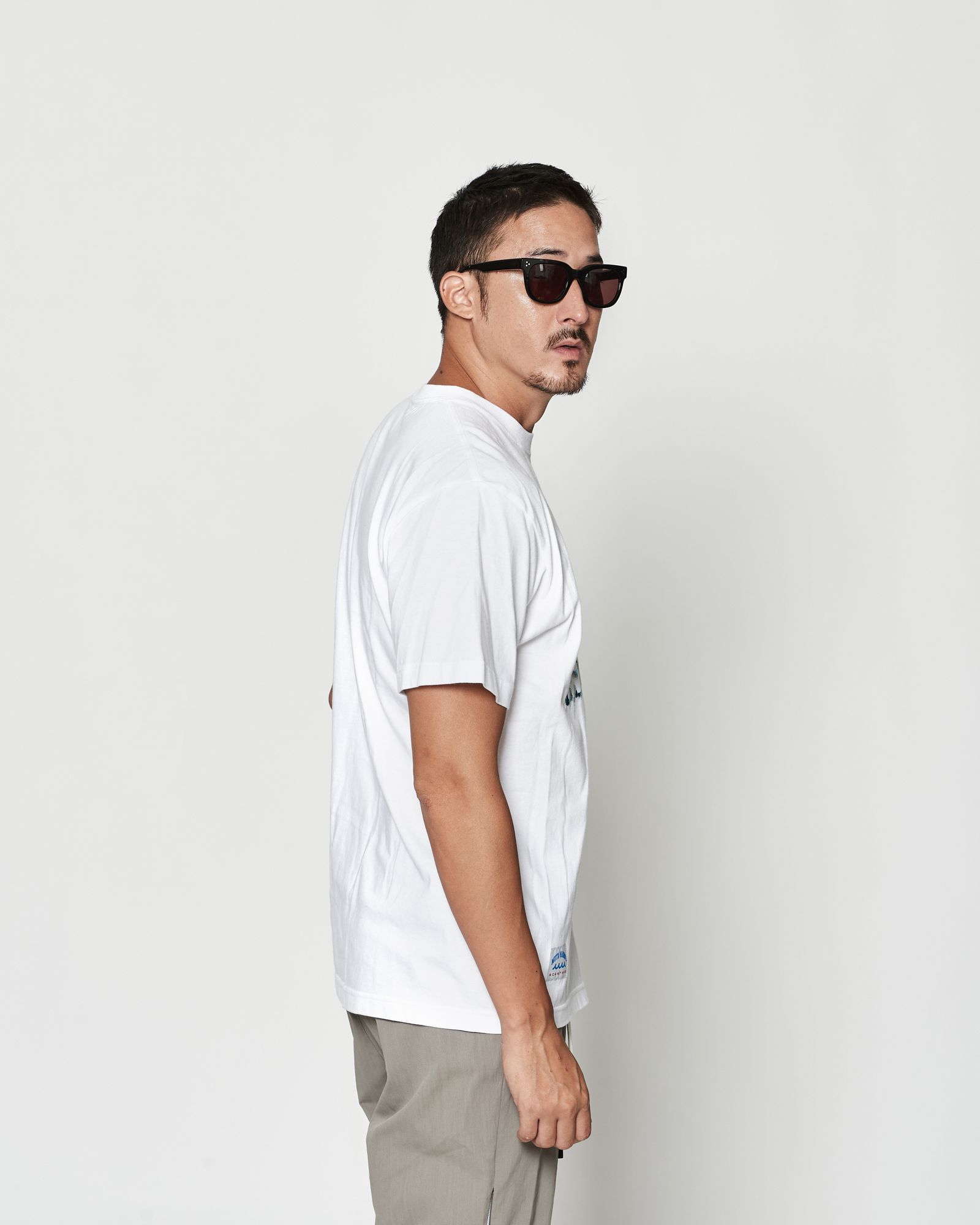 ☆先行予約☆muta MARINE × ACANTHUS  / フォイルプリントロゴTシャツ / Foil Print Wave Logo Tee / WHITE 【MA2621】