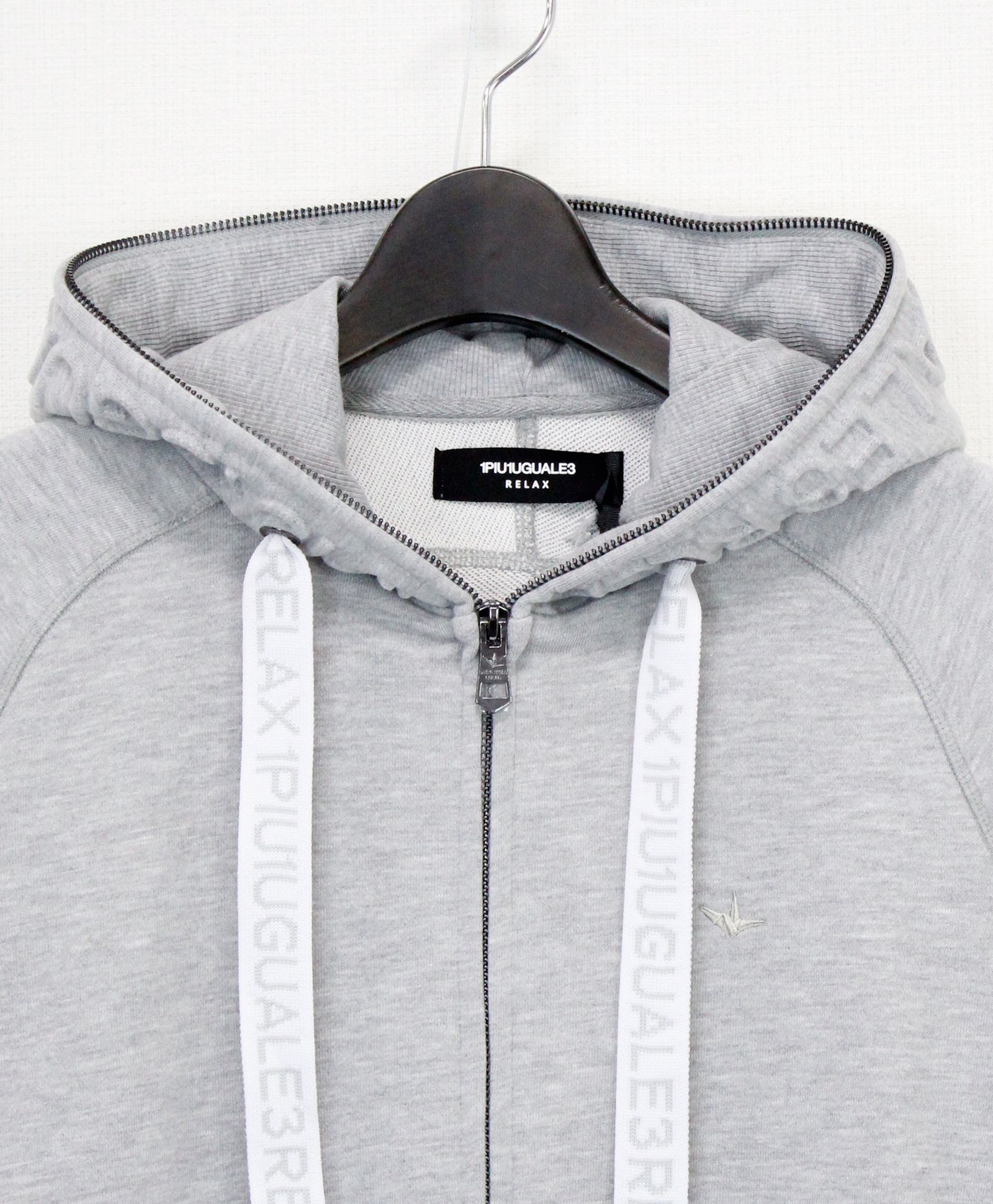 HOOD EMBOSSED LOGO HOODIE / エンボスロゴ ジップパーカー / グレー【USO-26083】