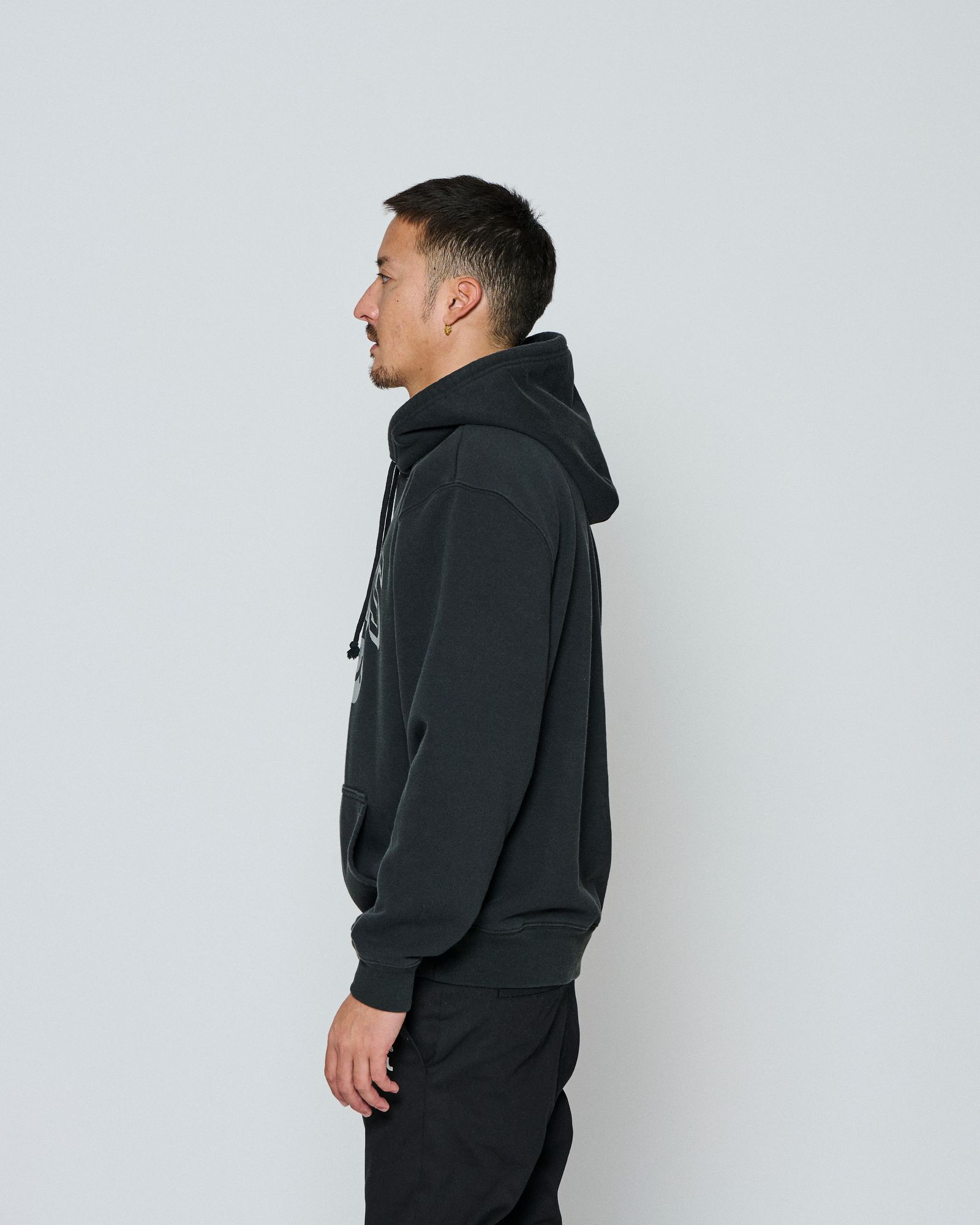 ☆先行予約☆ muta MARINE × ACANTHUS / カレッジロゴフーディー /パーカー / Shadow College Logo Hooded Sweatshirt / BLACK 【MA2660】