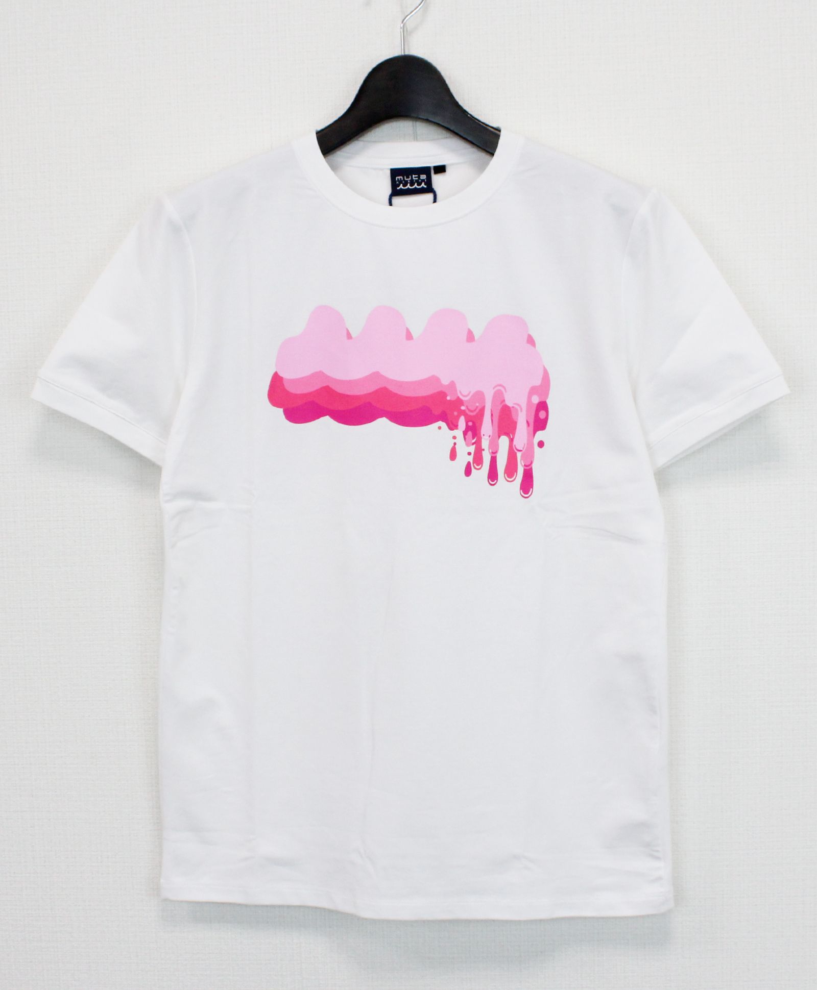 muta☆MELT WAVE ロゴTシャツ ユニセックス  要在庫確認 muta - MELT WAVE Tシャツ / ホワイト/レインボー [MMAX-434461