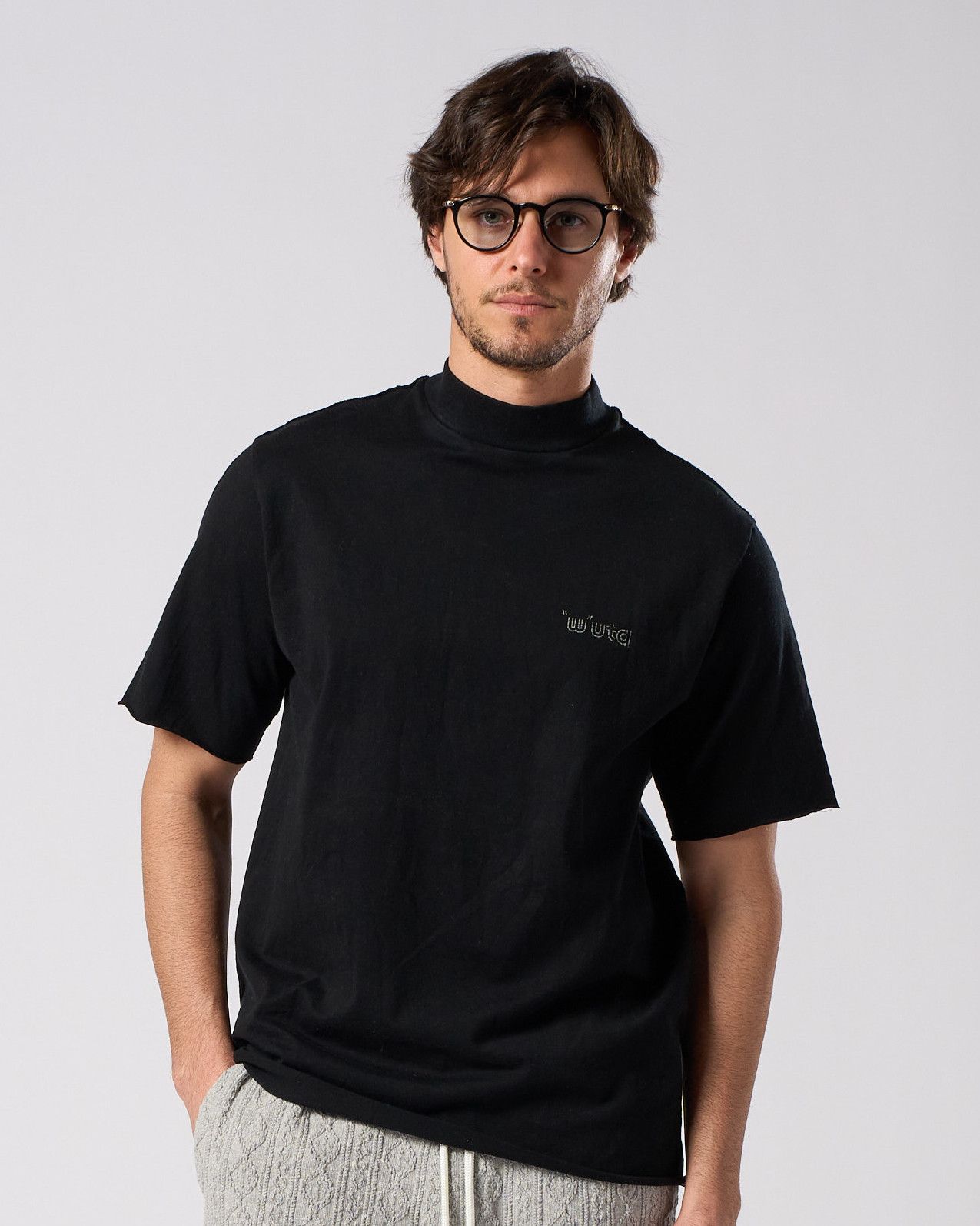 ☆先行予約☆ muta × wjk  / カットオフ モックネックシャツ / cut-off mock S/S(printed) / DEEP BLACK [704 mw03i]