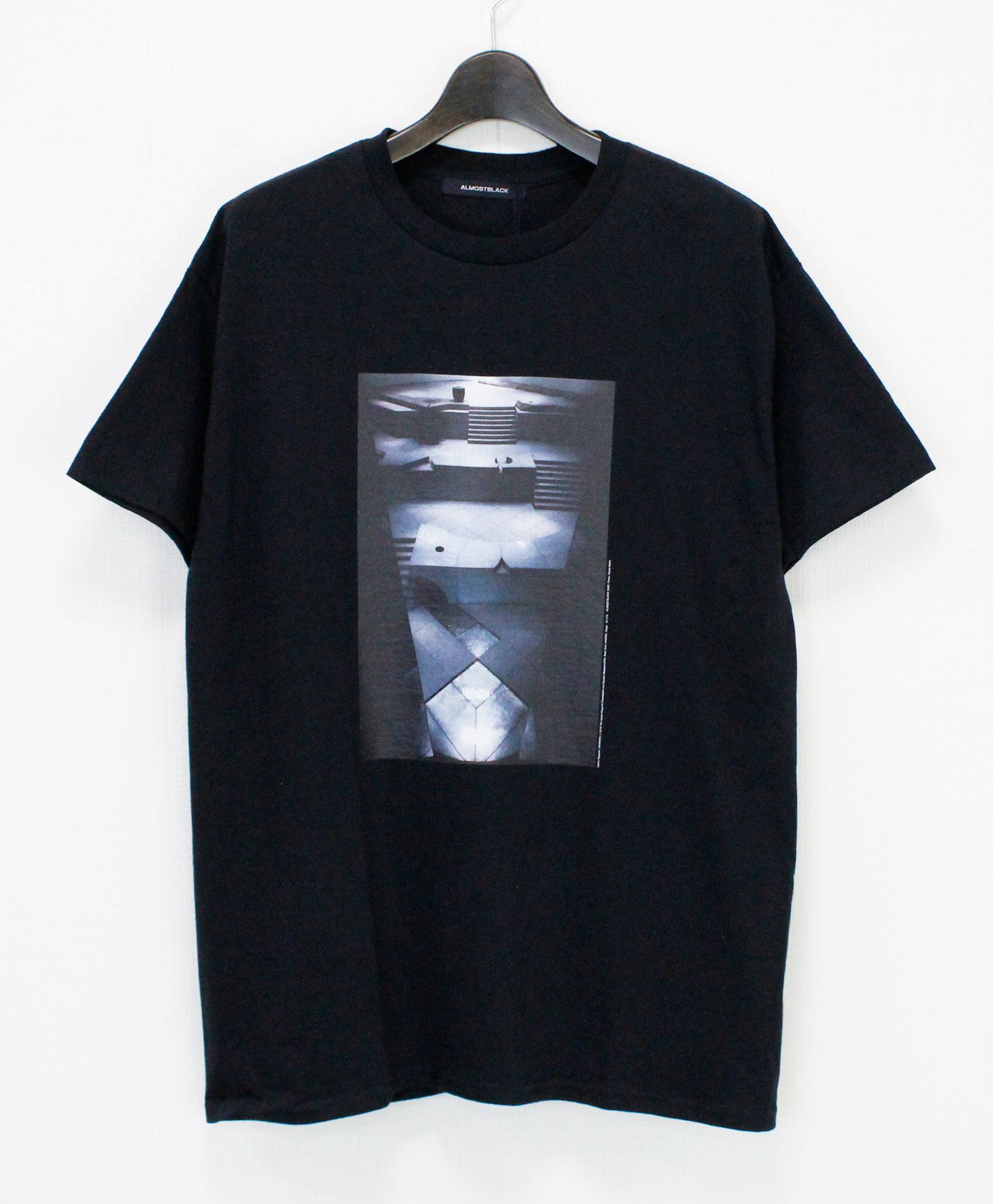 クルーネック プリントTシャツ / CREW NECK PRINT T  / BLACK [IN-CS06]