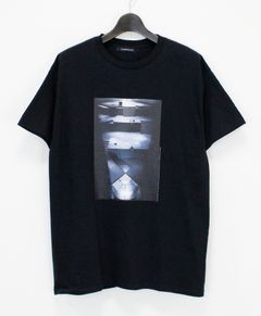 クルーネック プリントTシャツ / CREW NECK PRINT T  / BLACK [IN-CS06]