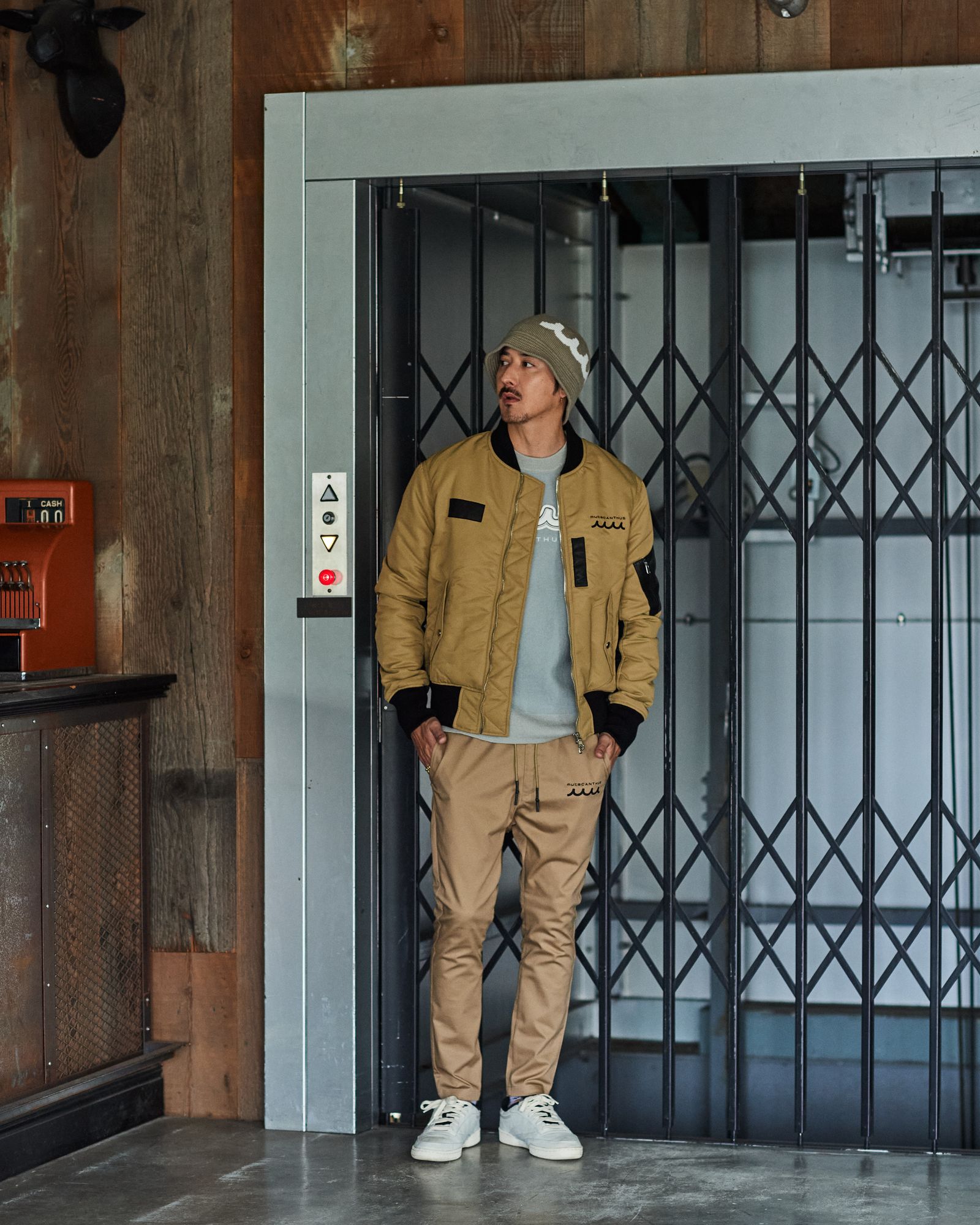 ☆先行予約販売2025年9月下旬～10月下旬頃入荷予定☆ ACANTHUS × muta MARINE / muta Nylon MA-1 / MA-1 / BEIGE 【MA2531】