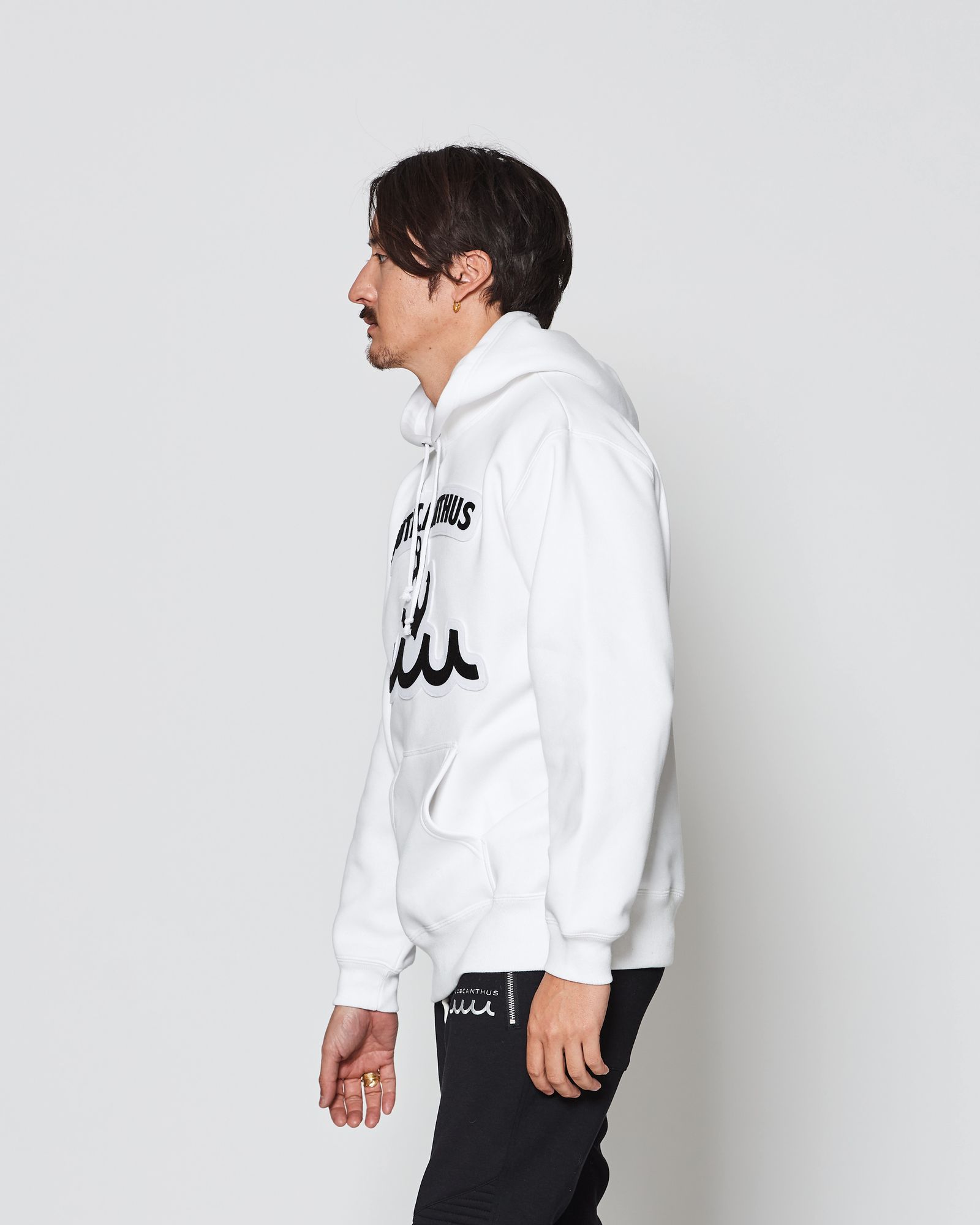 ACANTHUS × muta MARINE / muta Big Embroidered Patch Hooded Sweatshirts / パーカー / WHITE 【MA2536】