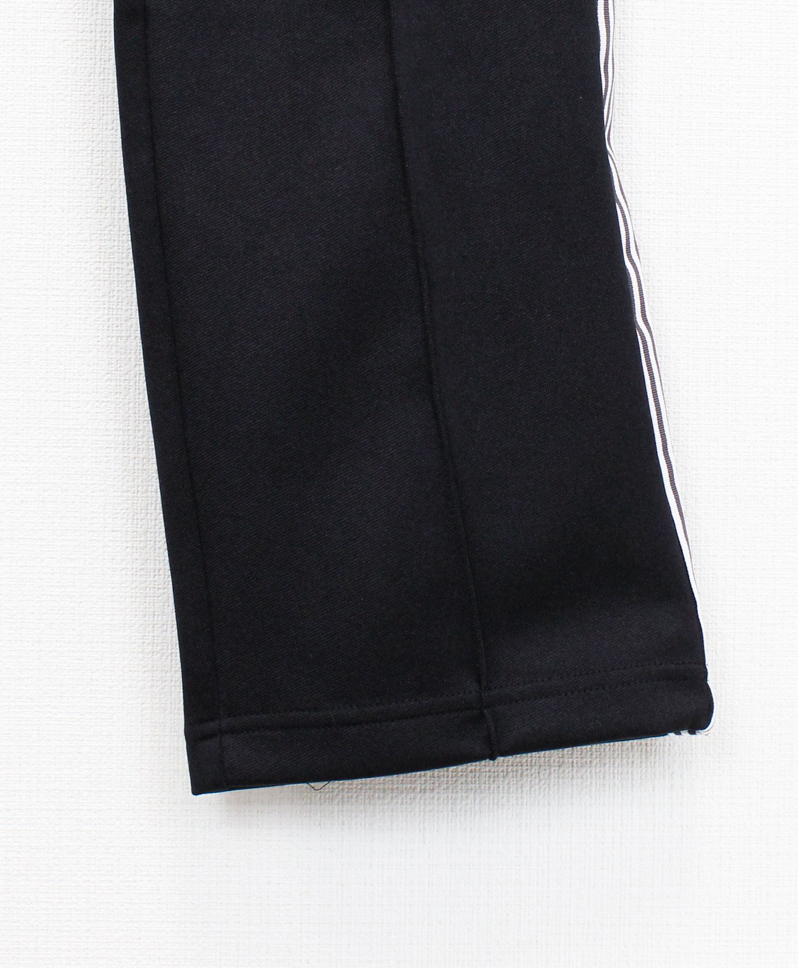 サイドラインジャージパンツ / Tiphanie - Side Line Pants / BLACK × RED