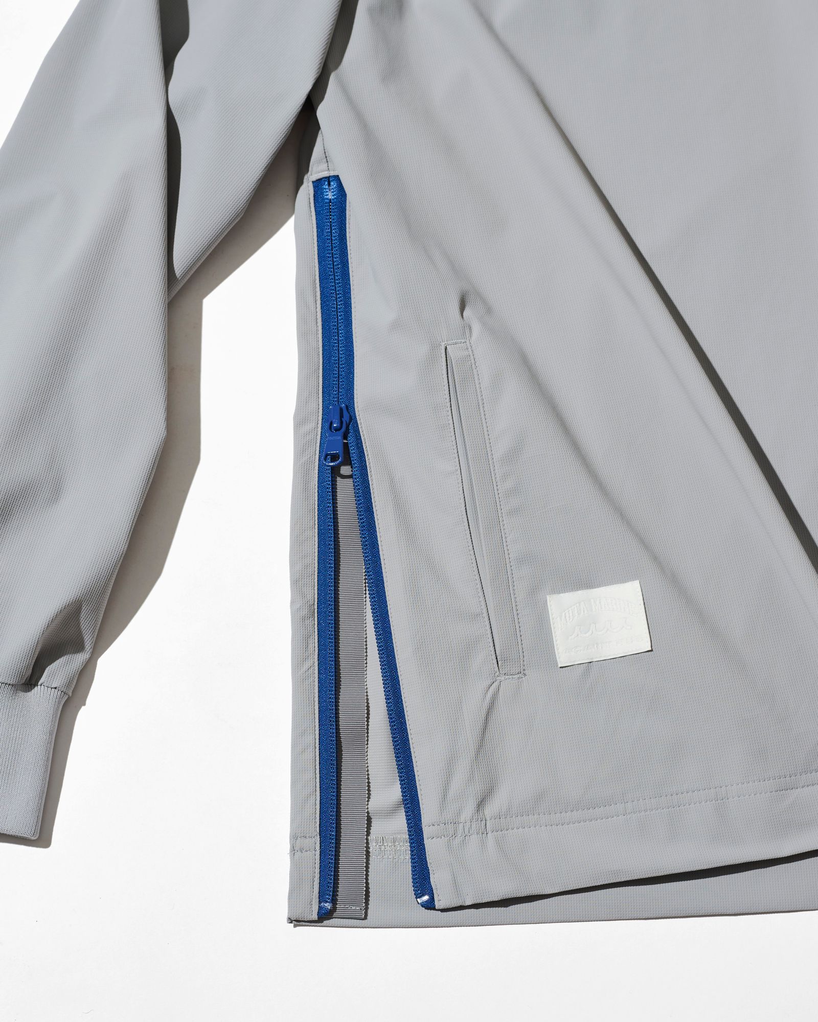 ☆先行予約☆muta MARINE × ACANTHUS  / サイドジップ長袖モックネックTシャツ /  Side Zip L/S Mock Top / GREY【MA2706】
