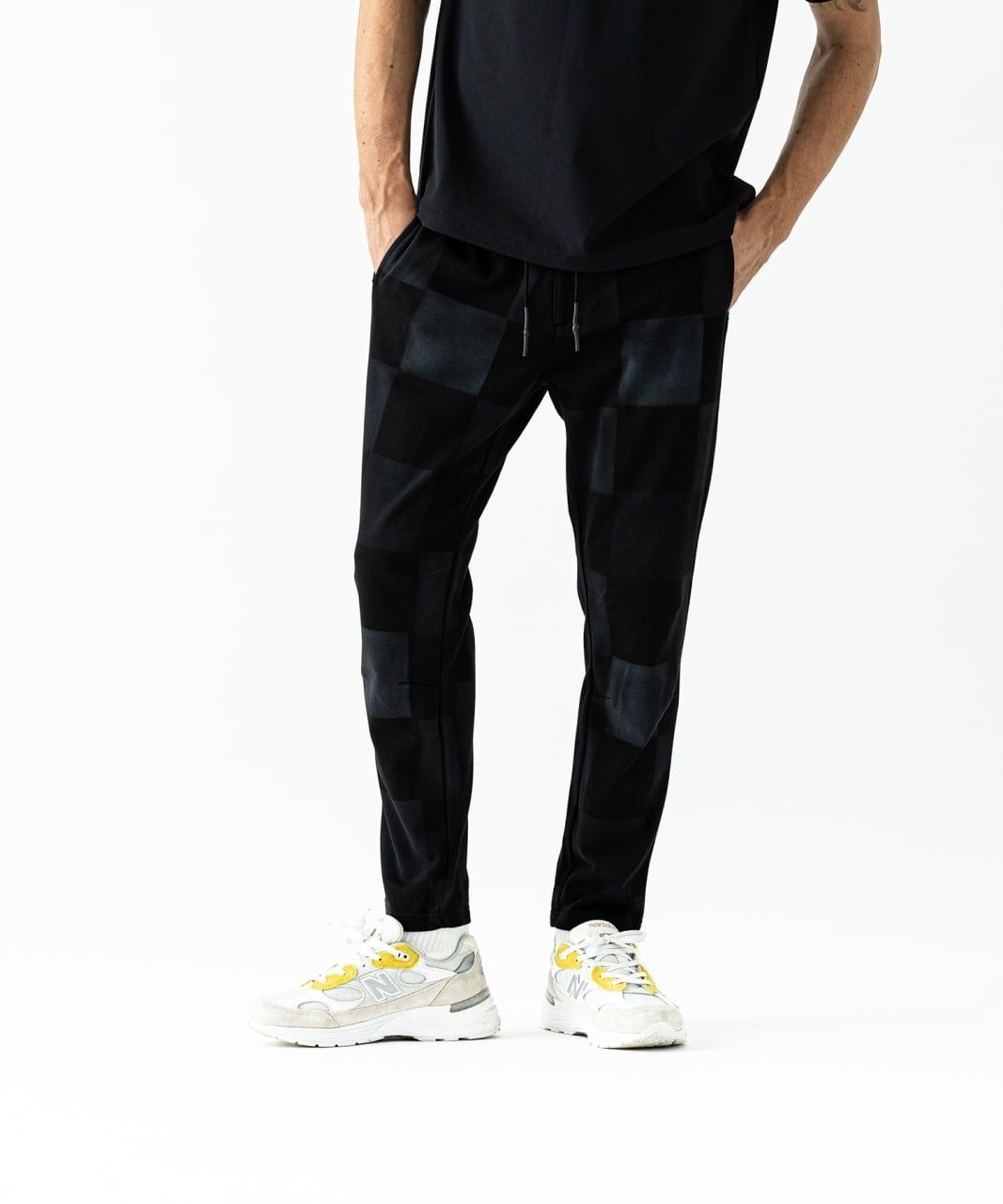 ACANTHUS - Block Check Light Sweat Pants / BLACK 【HJ2301P】 | femt