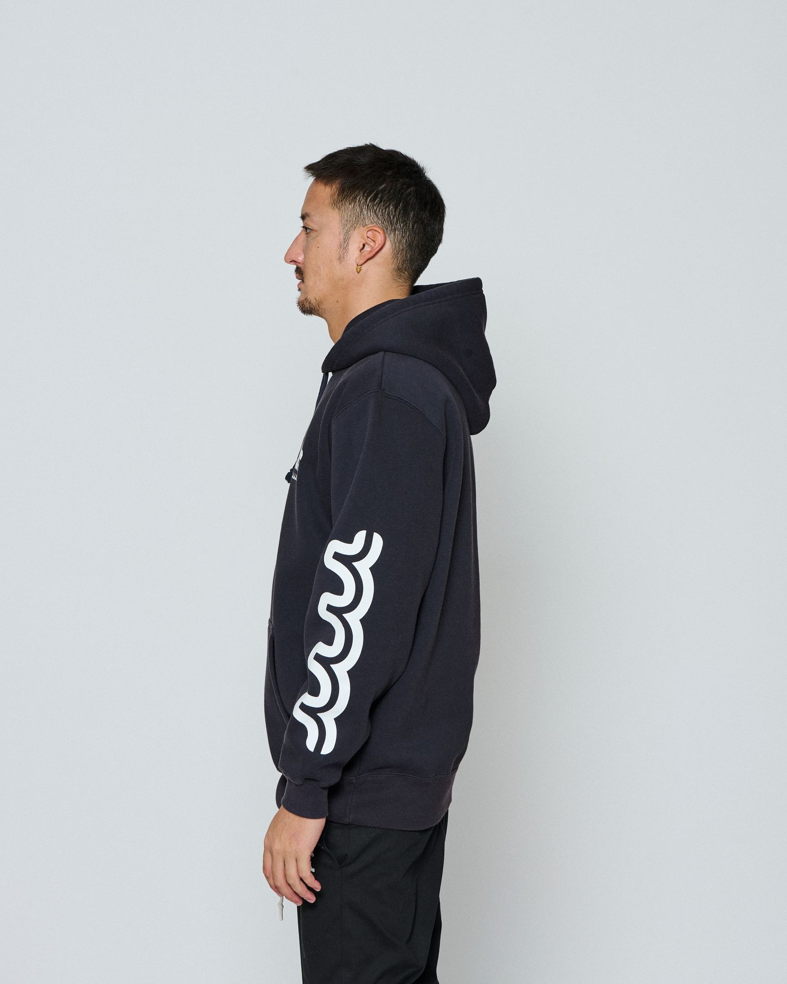 ☆先行予約☆ muta MARINE × ACANTHUS /アームプリントフーディー /パーカー / Arm Print Hooded Sweatshirt / NAVY 【MA2657】