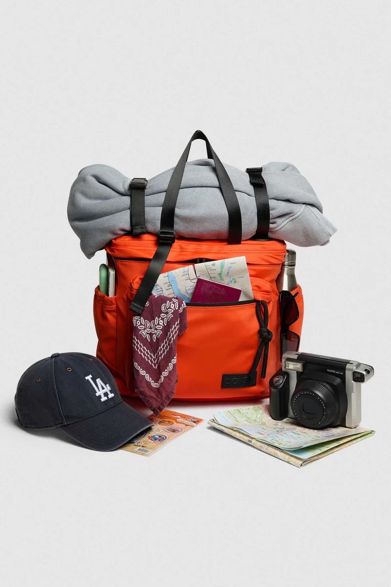 リュック バックパック ハンド ショルダー バッグ 2WAY / イースト+ウェスト リサイクルナイロン 防水 / Mサイズ / オレンジ [ZAEWRM167 ARANCIO]