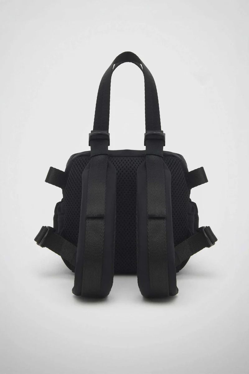 リュック バックパック ハンド ショルダー バッグ 2WAY / イースト+ウェスト リサイクルナイロン 防水 / XSサイズ / ブラック [ZAEWRX001 NERO]