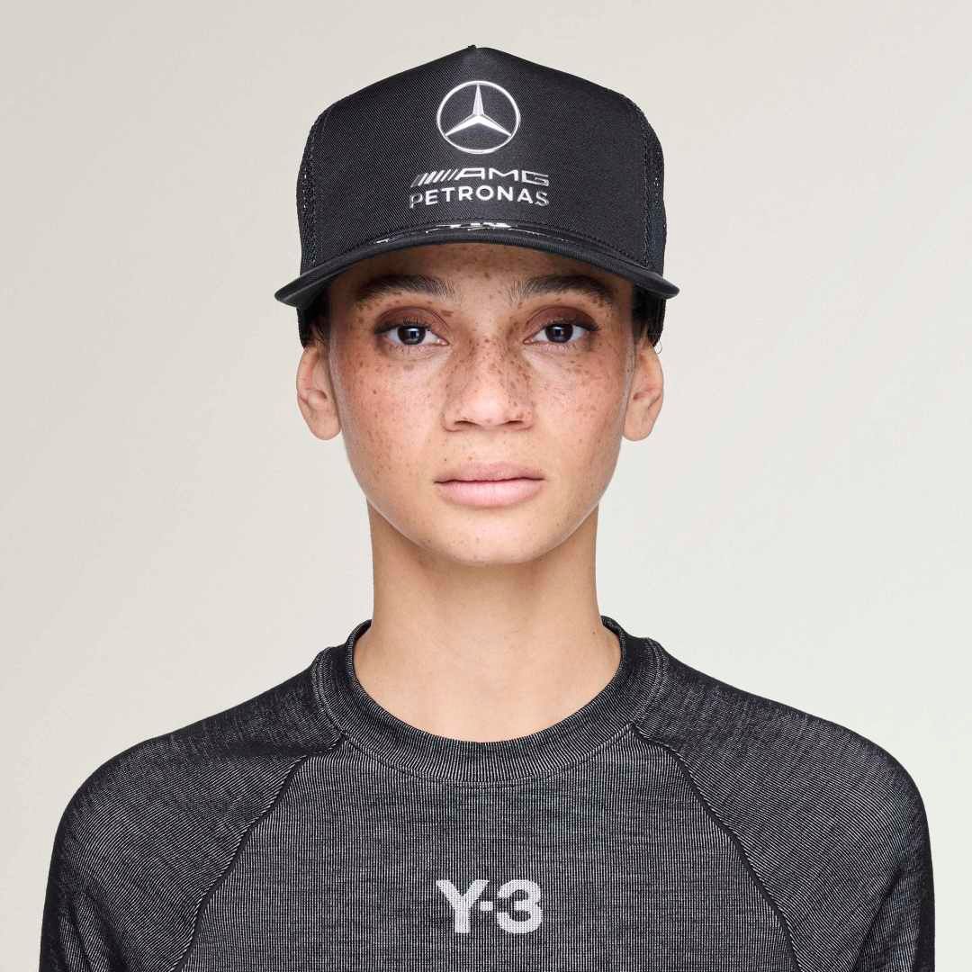 Y-3 MERCEDES-AMG PETRONAS FORMULA 1 TEAM TRUCKER CAP / BLACK  [KR4909-ACCS26]