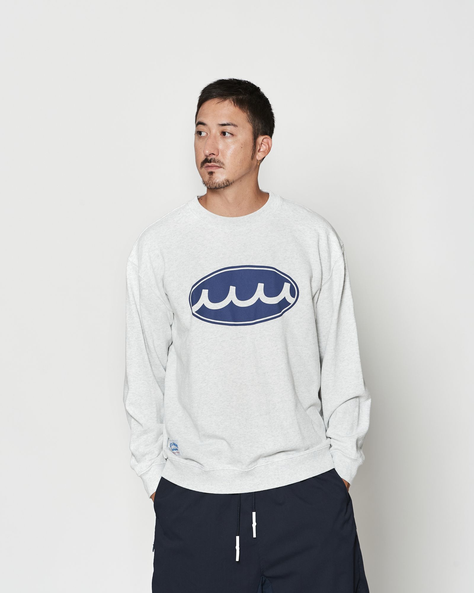 ☆先行予約☆muta MARINE × ACANTHUS  / エイジングサークルロゴクルーネックスウェット / Aging Circle Logo Crewneck / ASH GREY 【MA2611】