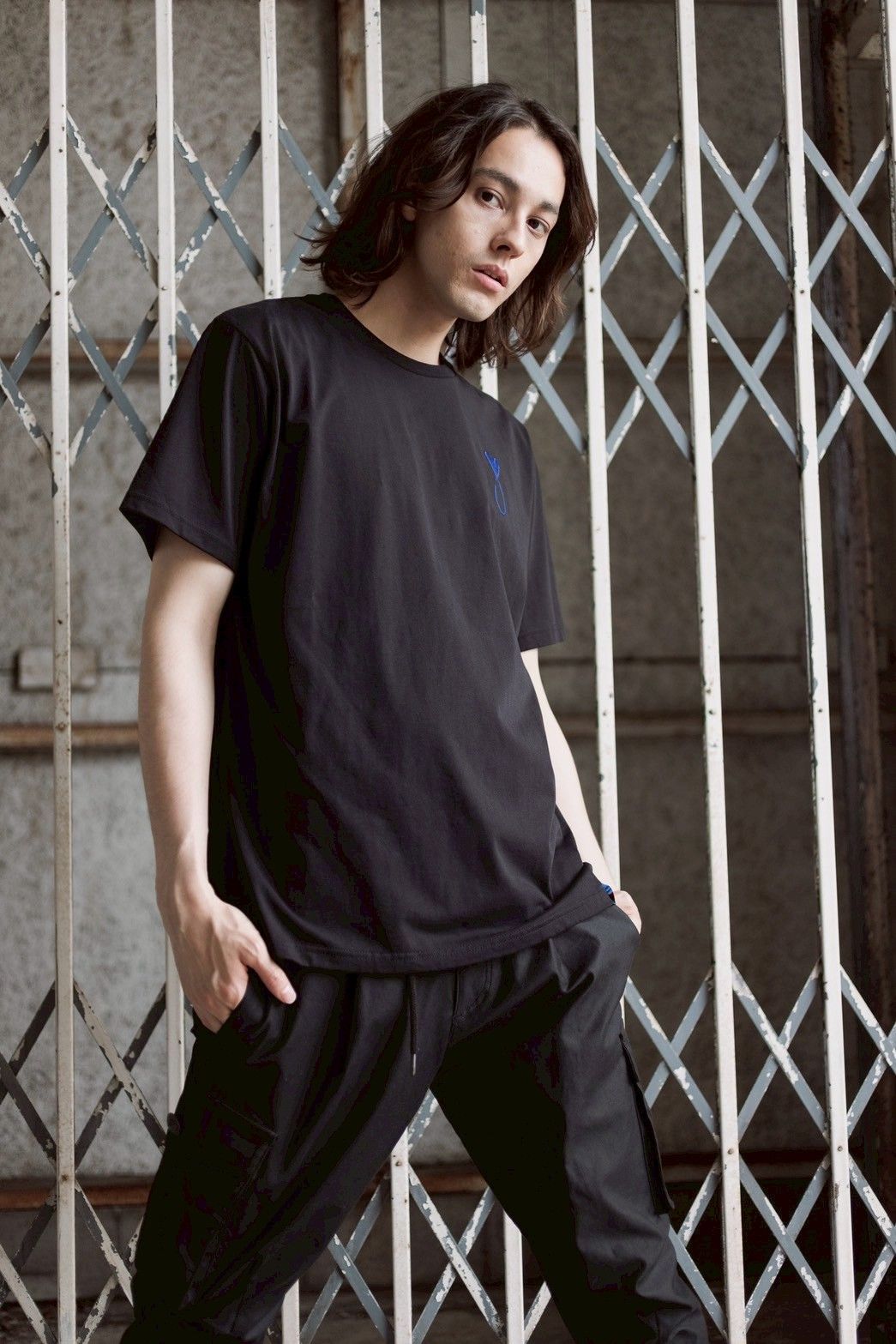 Tシャツ / Tiphanie / BLACK x ROYAL BLUE