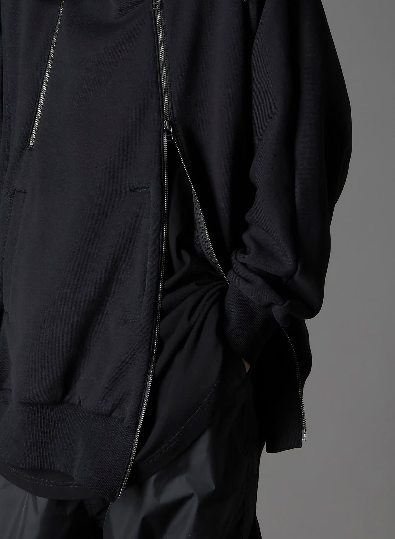 ULTIMA HEAVY FLEECE INVERTED V HOODIE SLIM / BLACK [GJ-T19-032-2]