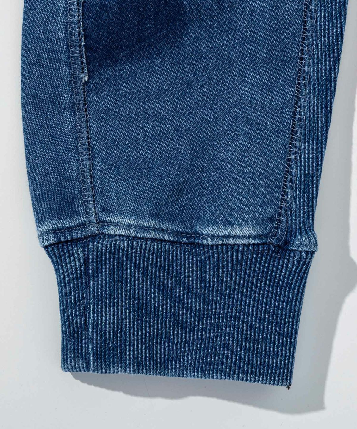 カモ柄ジョグデニムパンツ / インディゴ【USB-26060】