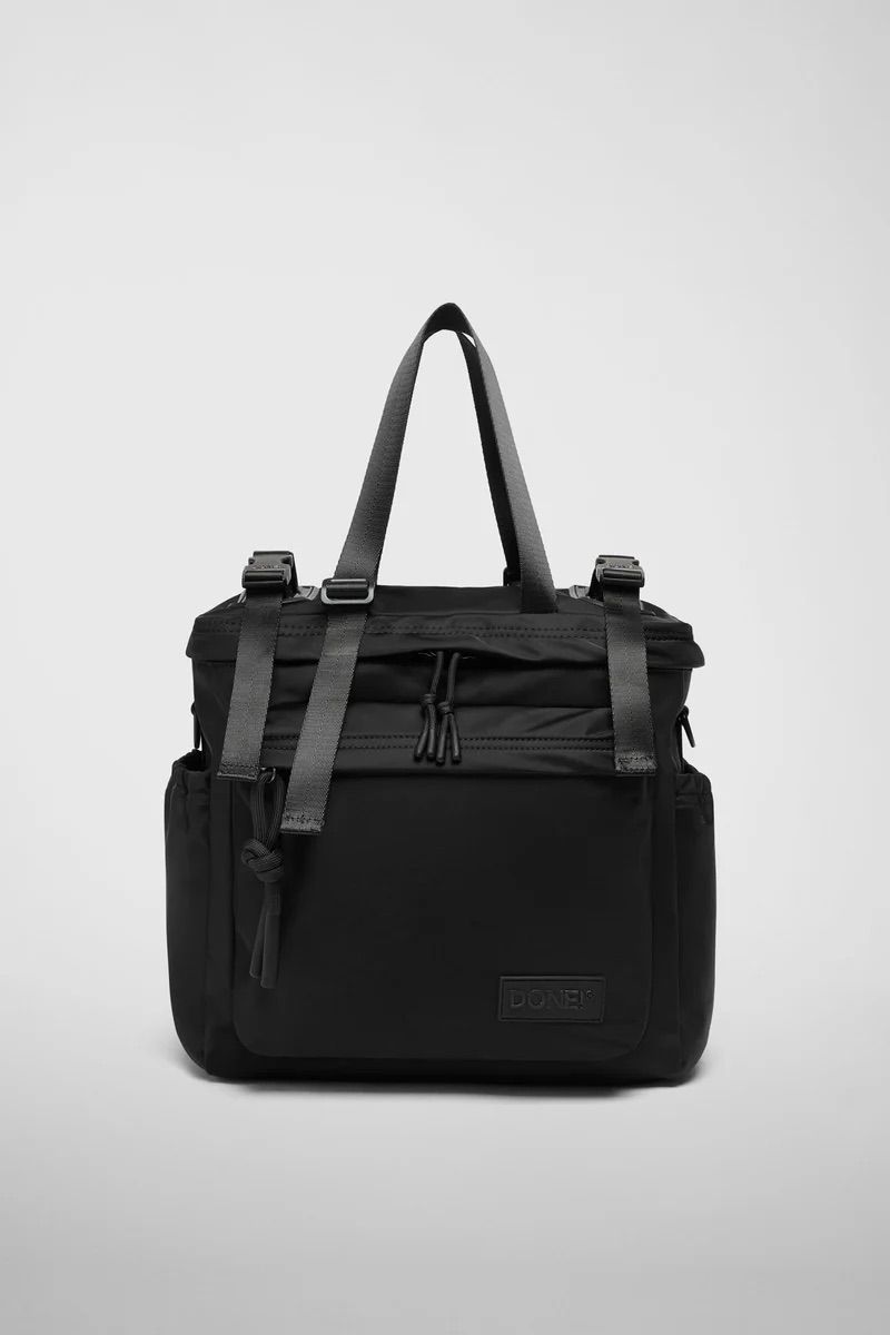 リュック バックパック ハンド ショルダー バッグ 2WAY / イースト+ウェスト リサイクルナイロン 防水 / Mサイズ / ブラック [ZAEWRM001 NERO]