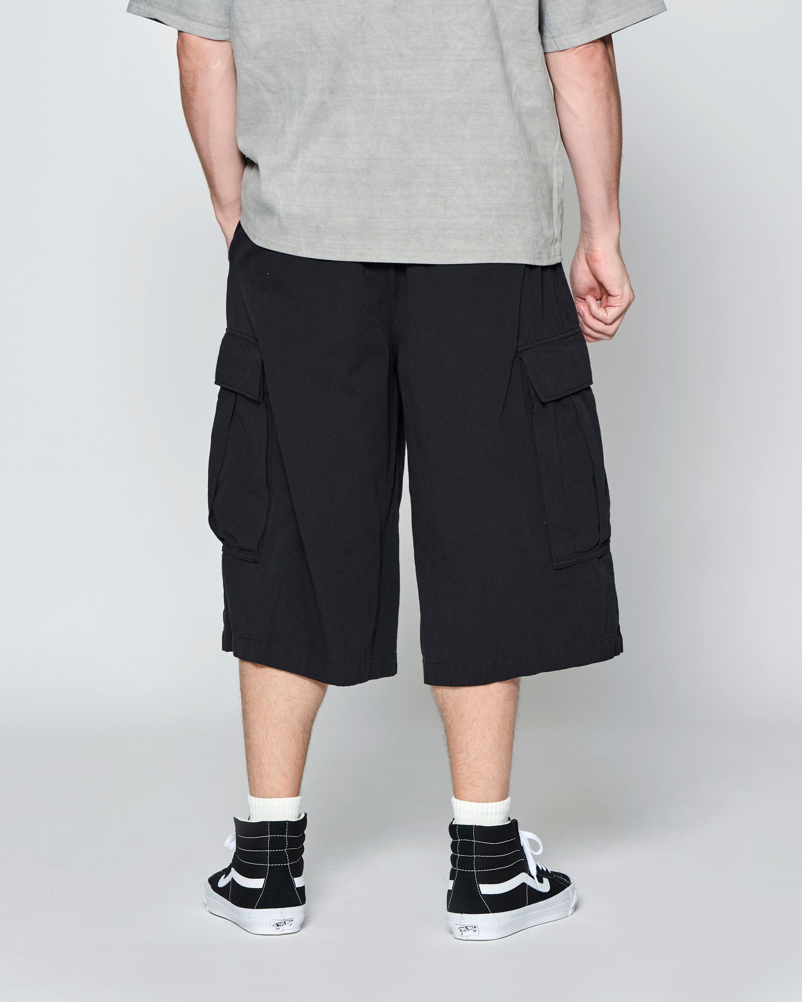 ☆先行予約☆ バギーカーゴショーツ  /  Baggy Cargo Shorts / BLACK 【PT2702】