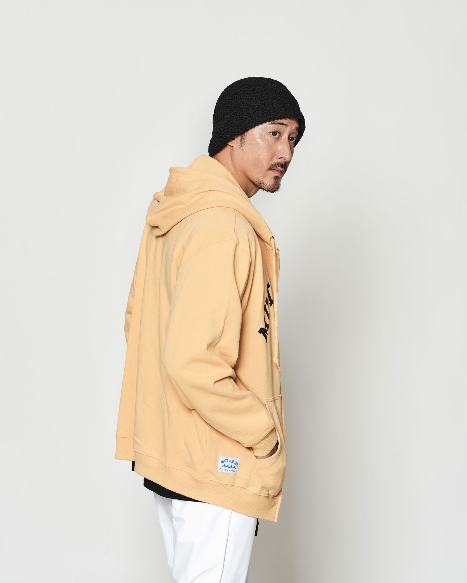 ☆先行予約☆muta MARINE × ACANTHUS  / アーチロゴ スウェットジップフーディー / パーカー / Arc Logo Zip Up Hooded Sweatshirt / YELLOW【MA2610】