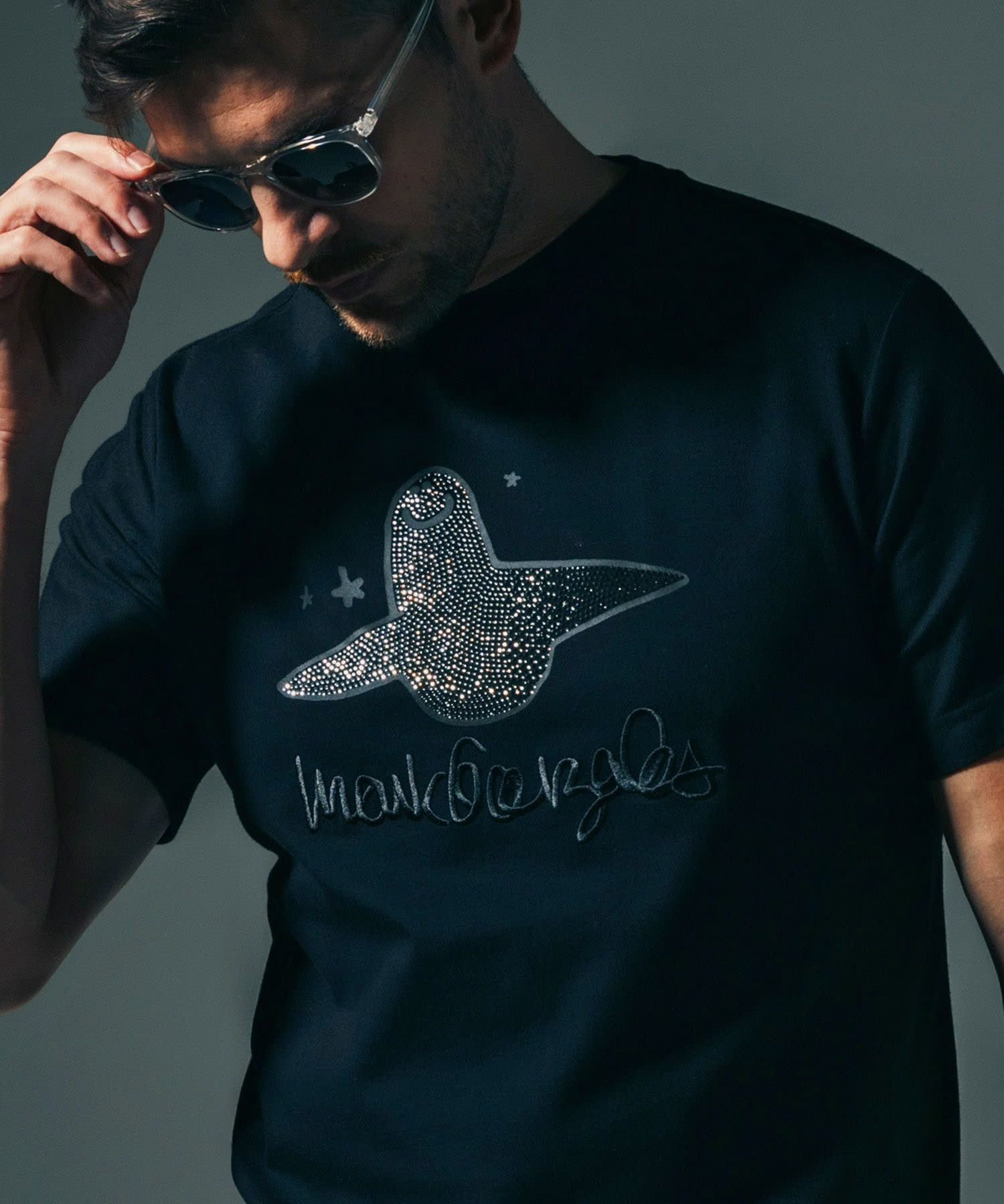 1PIU1UGUALE3 RELAX × Mark Gonzales / グラデーションラインストーン半袖Tシャツ / ブラック【UST-26015】