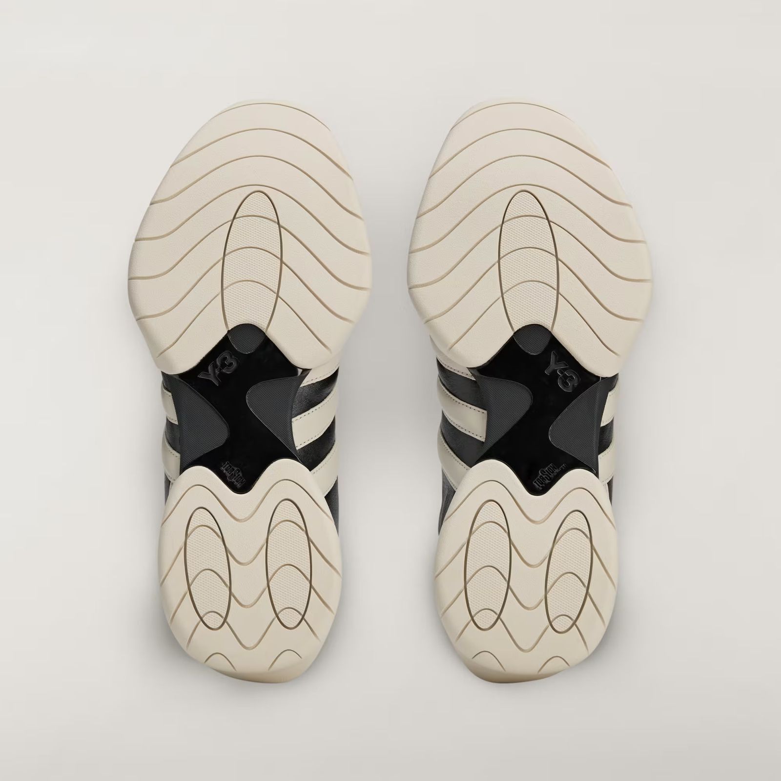 スニーカー / Y-3 REGU 2002 /  Black / Alumina / Alumina [JR3600-FTWA25]