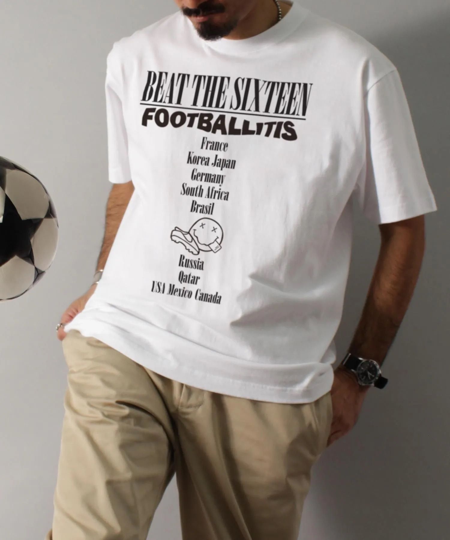 【FOOTBALLITIS】[SMILEY] Tシャツ / WHITE [261321NV]
