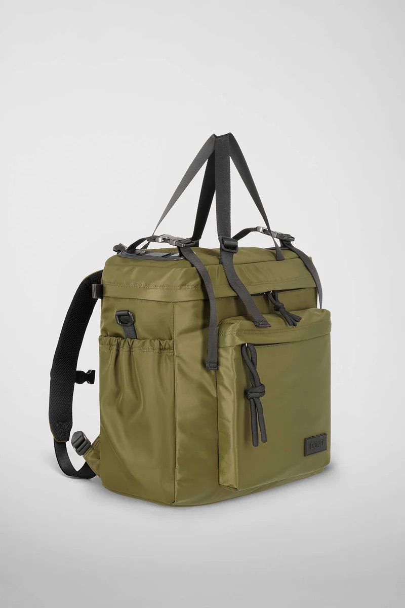 リュック バックパック ハンド ショルダー バッグ 2WAY / イースト+ウェスト リサイクルナイロン 防水 / Lサイズ / ヴェルドーネ(オリーブグリーン) [ZAEWRL003 VERDE]