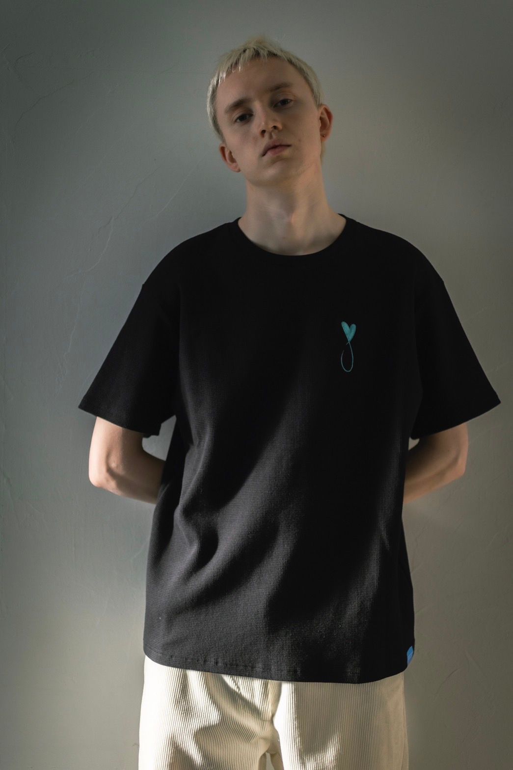 Tシャツ / Tiphanie / BLACK x BLUE