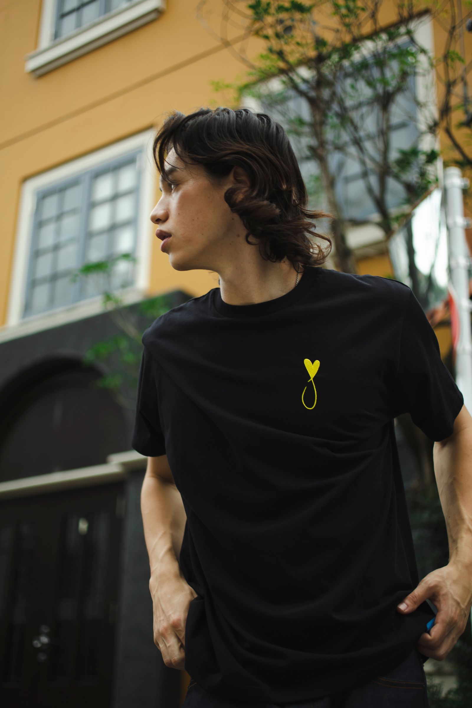 Tシャツ / Tiphanie / BLACK x YELLOW
