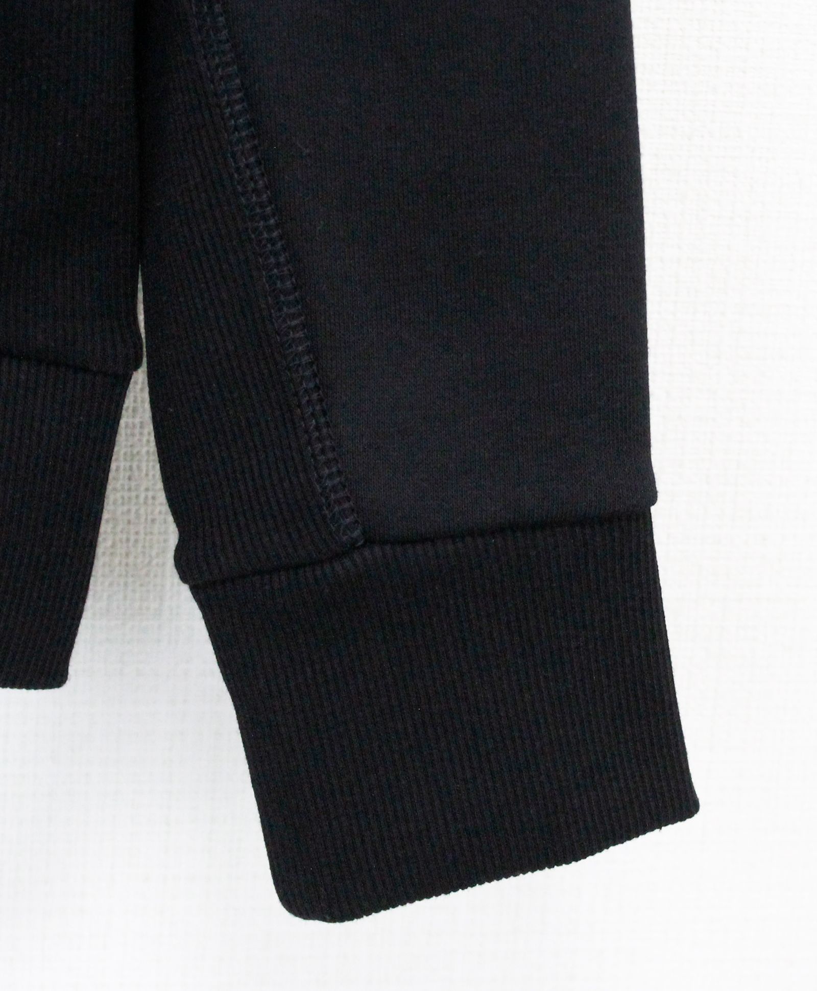 HOOD EMBOSSED LOGO HOODIE / エンボスロゴ ジップパーカー / ブラック【USO-26083】