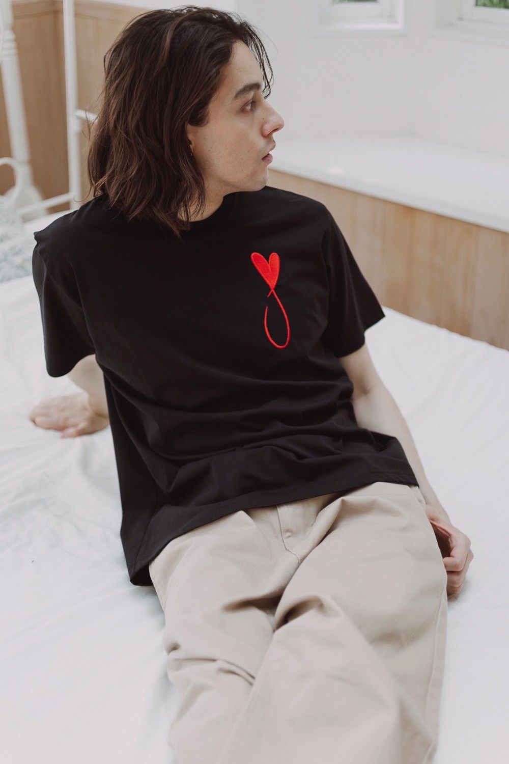 Tシャツ / Tiphanie Big Logo / BLACK x RED