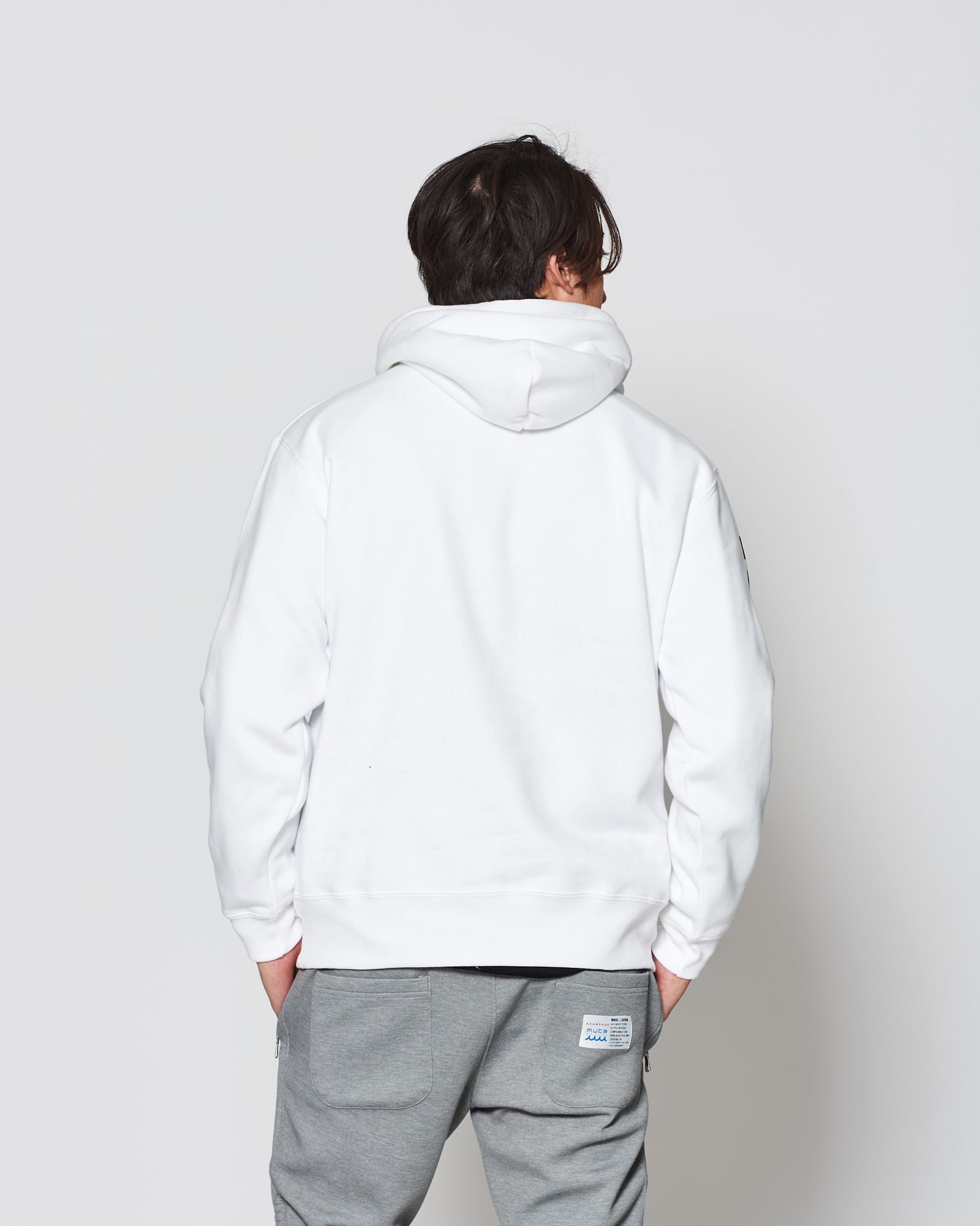 ACANTHUS × muta MARINE / muta MA Logo Hooded Sweatshirts / パーカー / WHITE 【MA2537】
