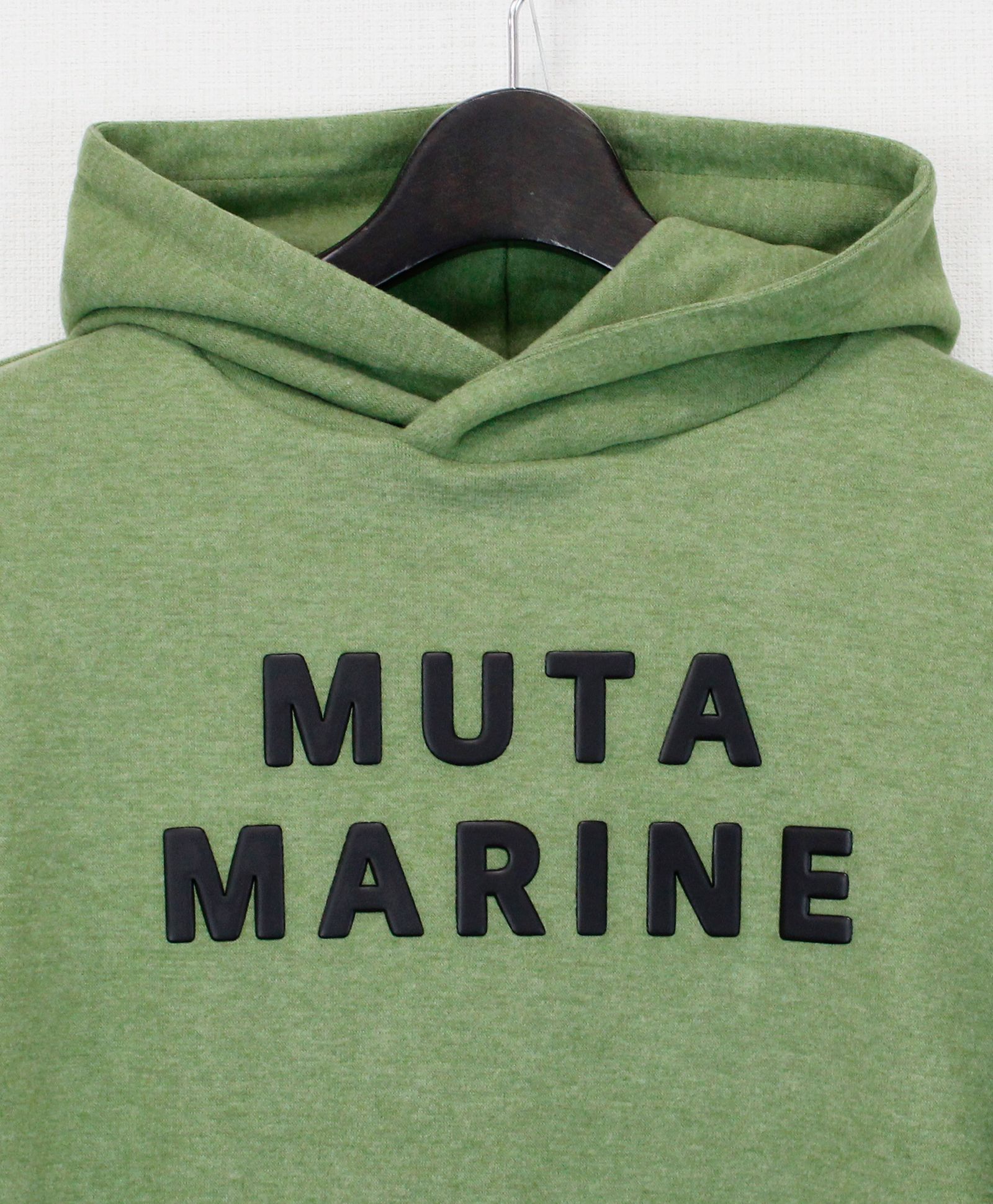 muta - ライトニット プルオーバーパーカー / グリーン [MMJC-443295