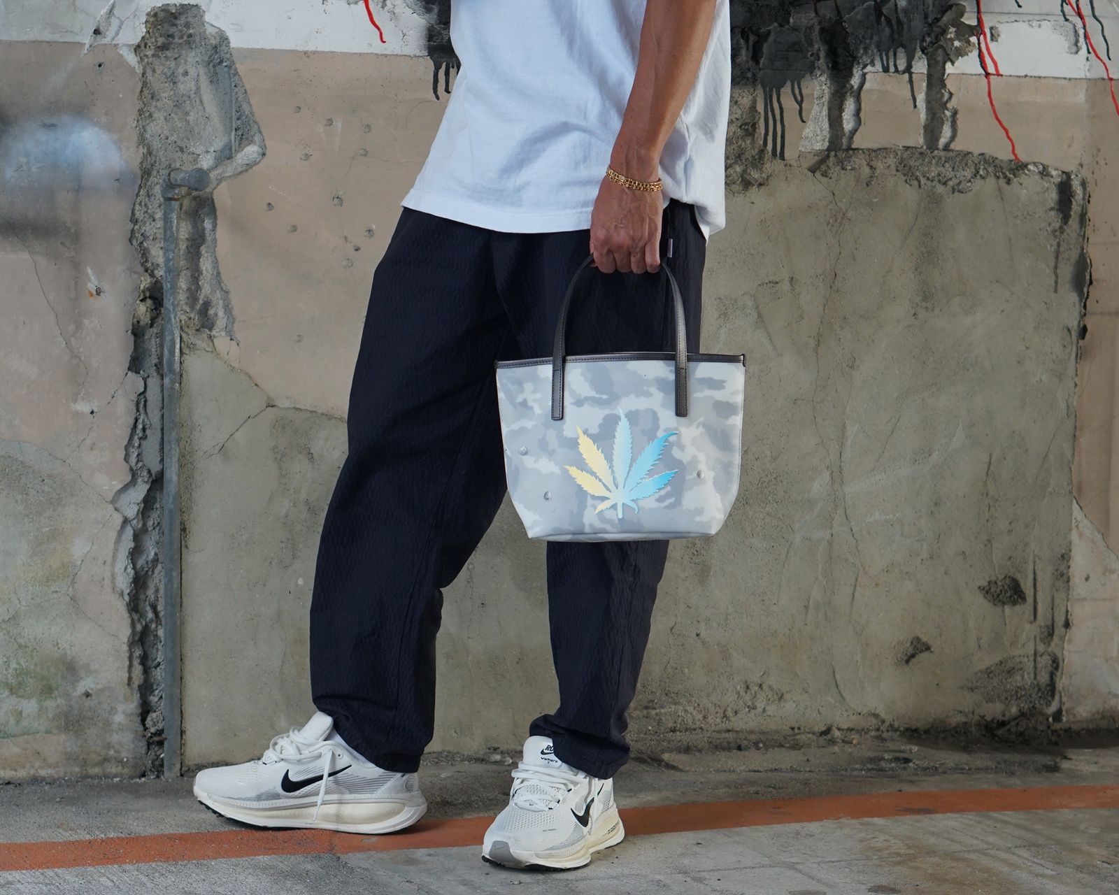 ☆予約商品☆GENTIL BANDIT 14th Anniv. Ltd トートバッグPM / ホワイトカモ×ガンメタル（ブルーリーフ） [GBLP14-PM-WGRB]