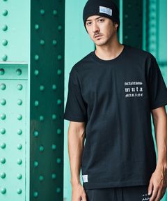 ACANTHUS × muta MARINE / muta muta Old Logo Tee×PRO TAG BODY / ロゴTシャツ / BLACK 【MA2524】