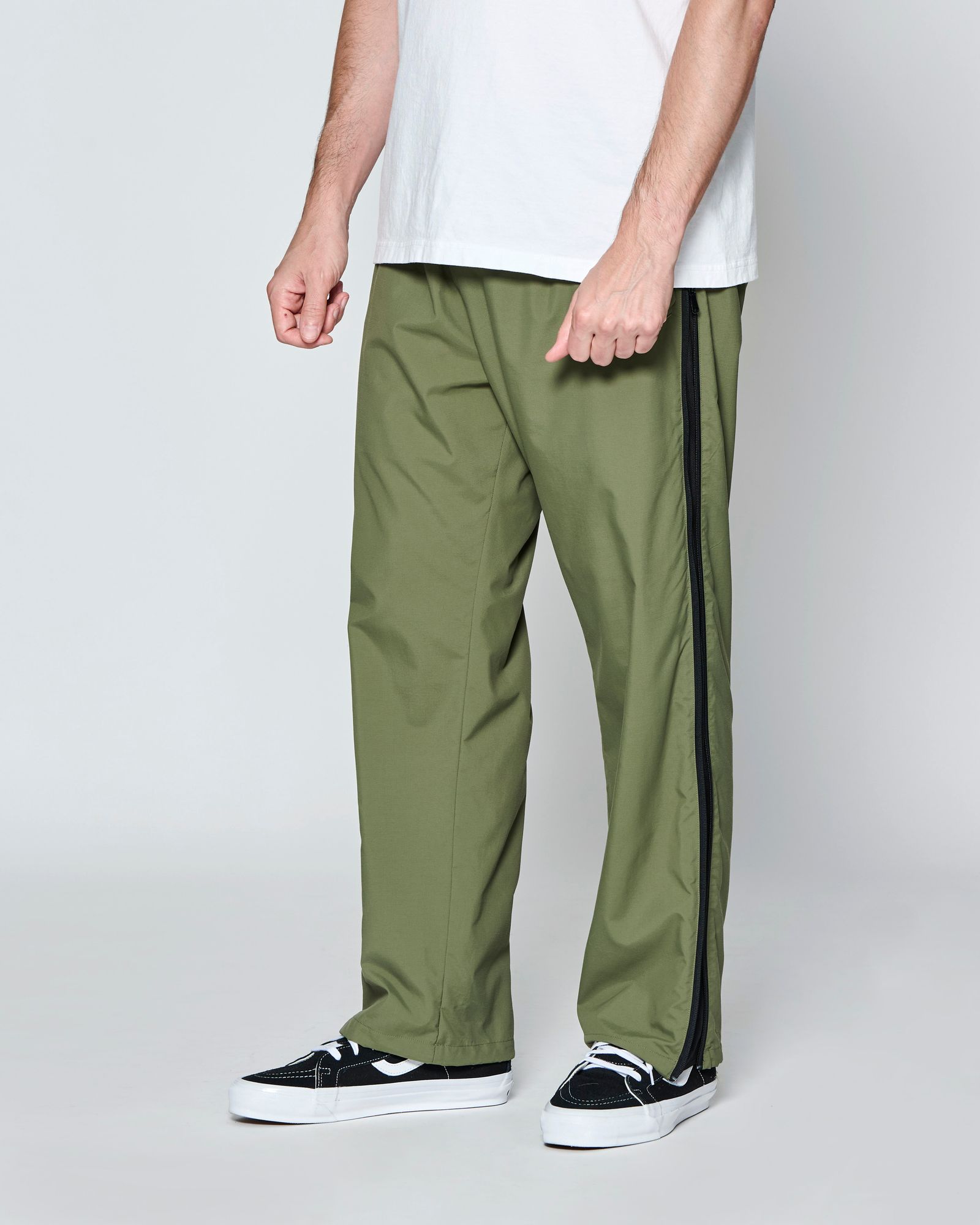 ☆先行予約☆ SUPPLEX® ナイロン ジップパンツ  /  SUPPLEX® Nylon Contrast Zip Pants / OLIVE 【PT2703】