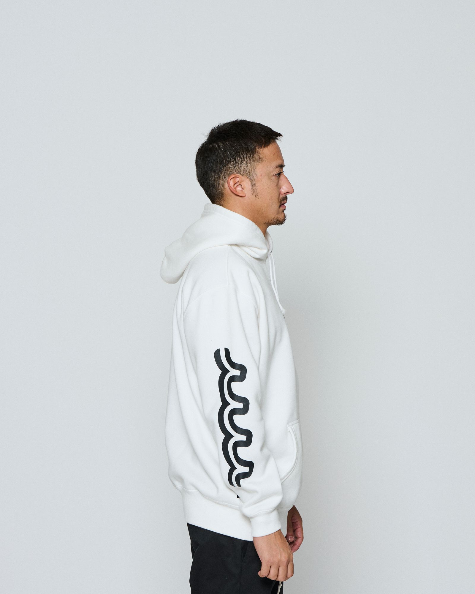 ☆先行予約☆ muta MARINE × ACANTHUS /アームプリントフーディー /パーカー / Arm Print Hooded Sweatshirt / WHITE 【MA2657】