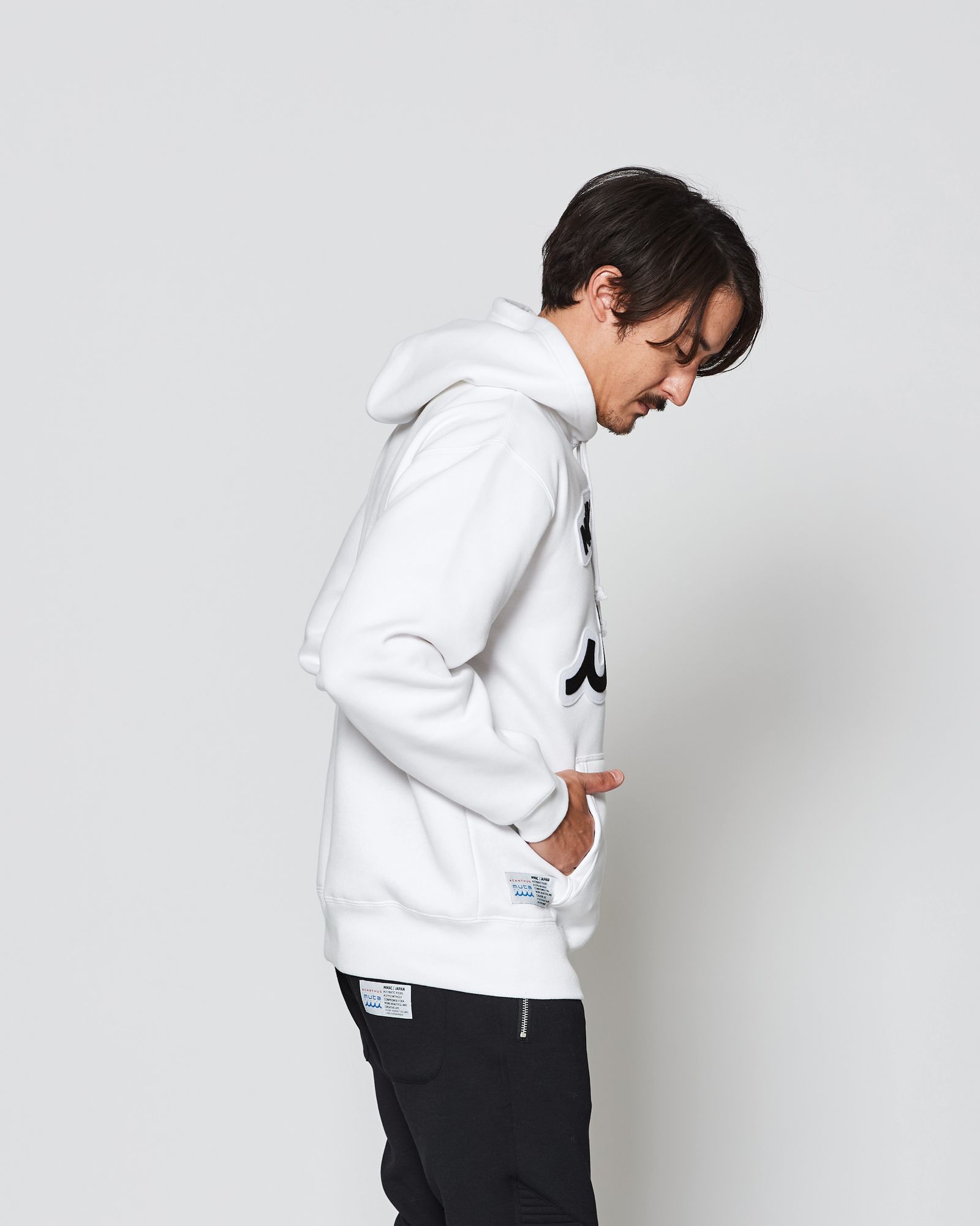 ACANTHUS × muta MARINE / muta Big Embroidered Patch Hooded Sweatshirts / パーカー / WHITE 【MA2536】