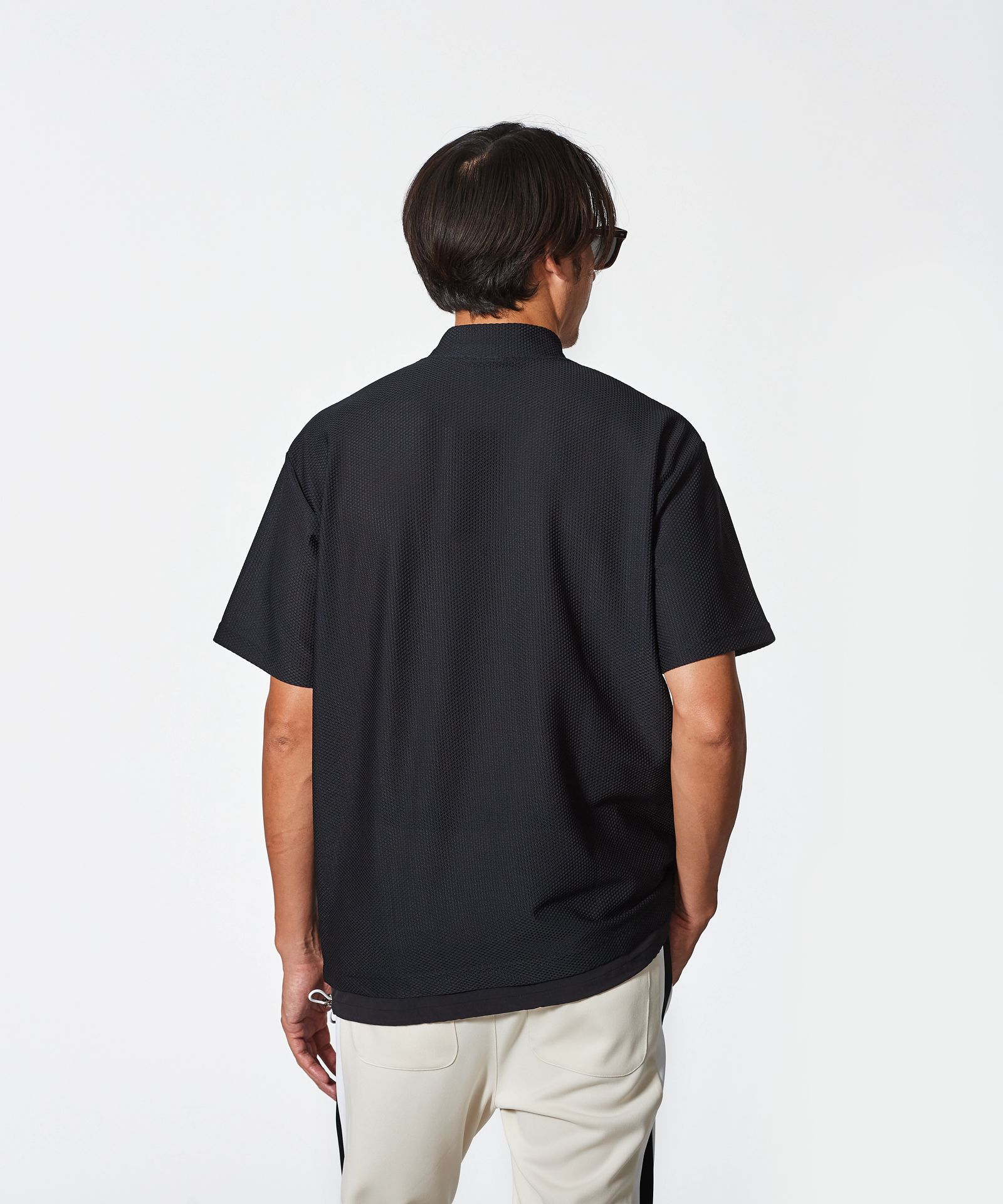 ACANTHUS - ACANTHUS × muta MARINE / muta Mesh Mockneck Top