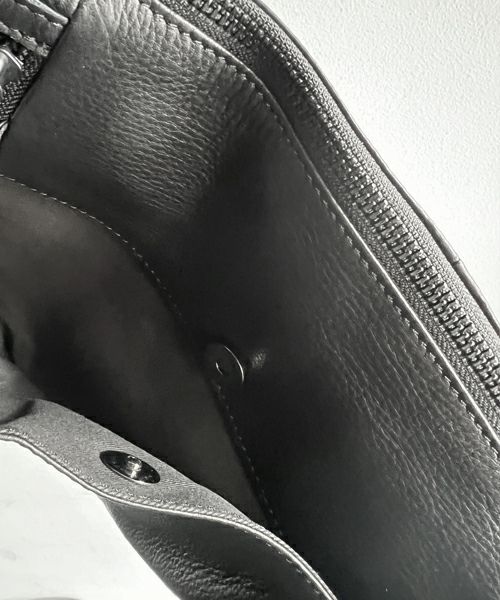 オイルドカウレザー・ミニショルダーバッグ / ブラック / Oiled Cow Leather Mini Shoulder Bag / B - Black【DCD-01346】