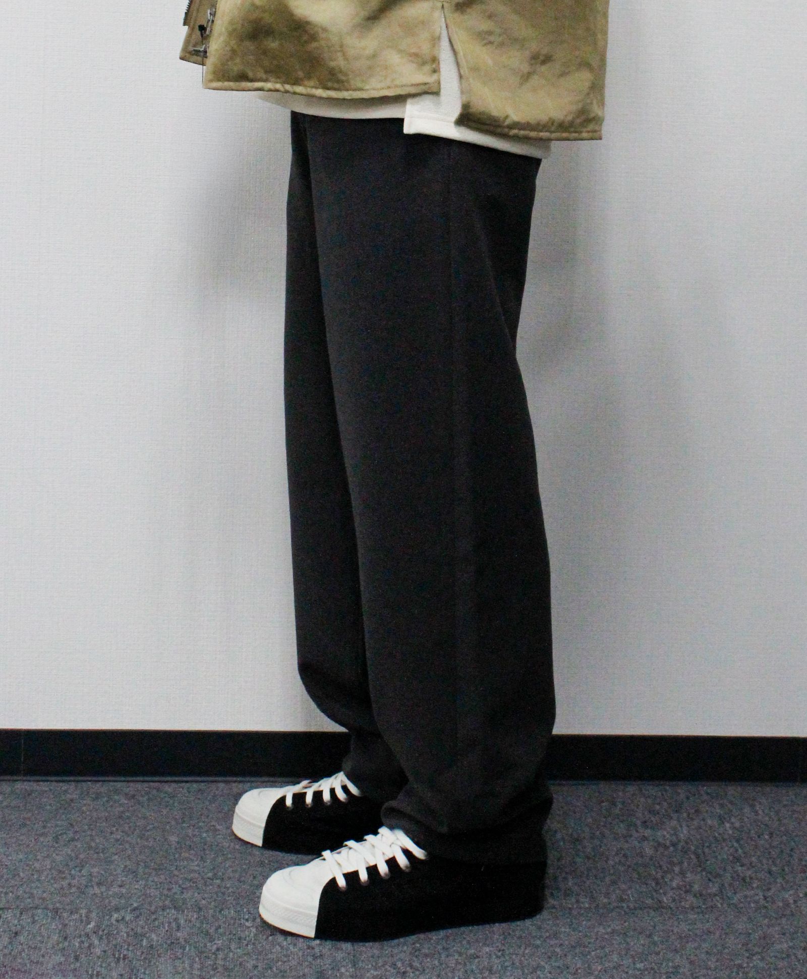 梳毛トップ調ダブルクロス リラックスワイドパンツ / チャコールグレー [66004]