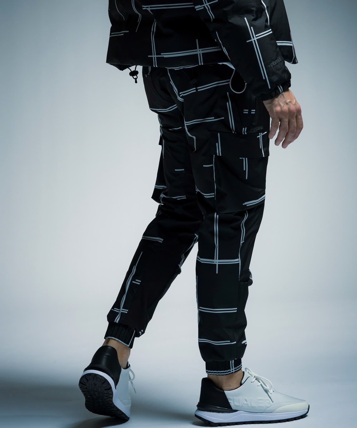 ☆先行予約☆1PIU1UGUALE3 RELAX × +phenix / ルーズカーゴパンツ / WINDSTOPPER プロダクト by GORE-TEX LABS /ウィンドストッパー / ゴアテックス / ブラック×ホワイト【USB-26132】