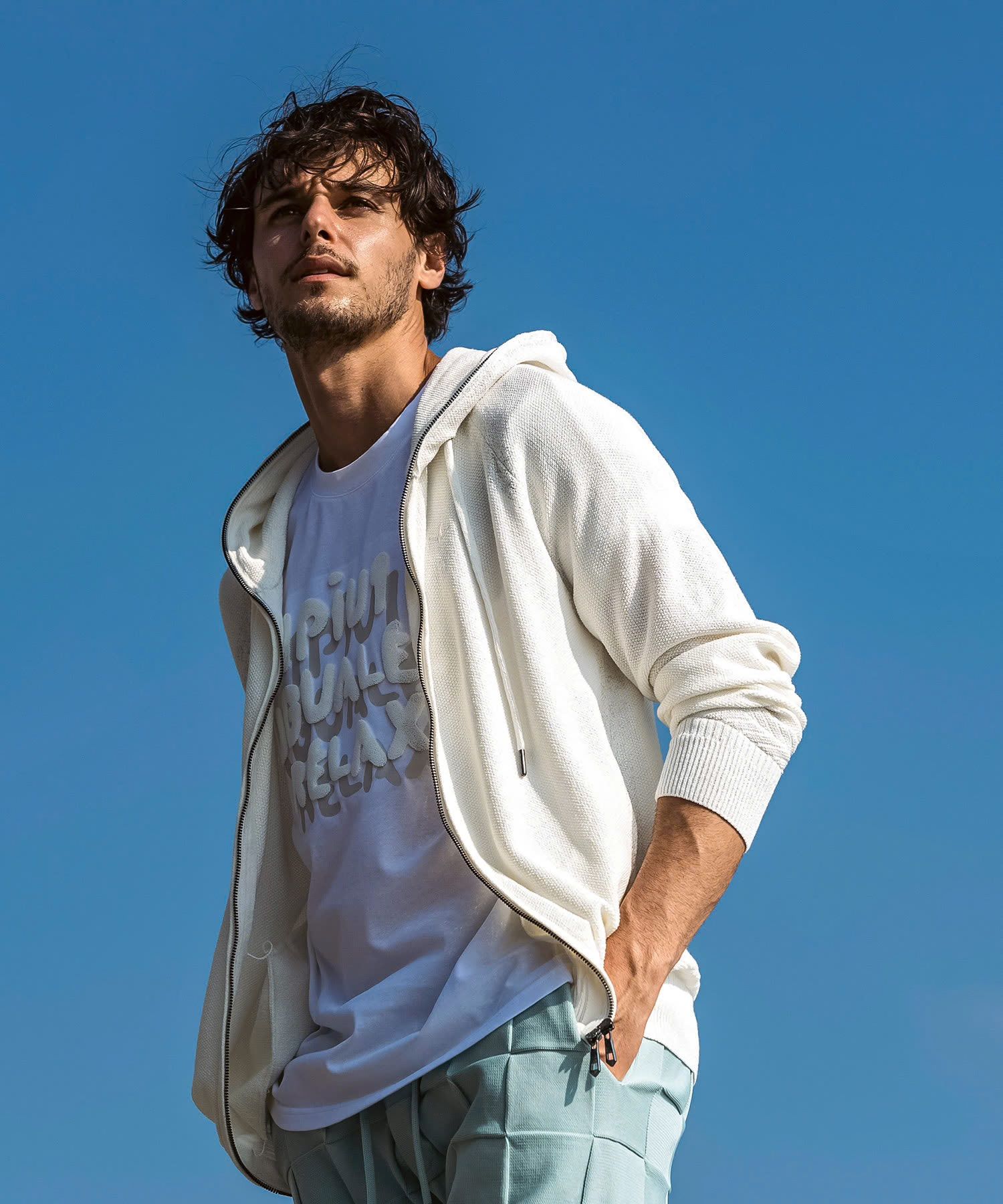 シャドウロゴ半袖Tシャツ / ホワイト【UST-26005】